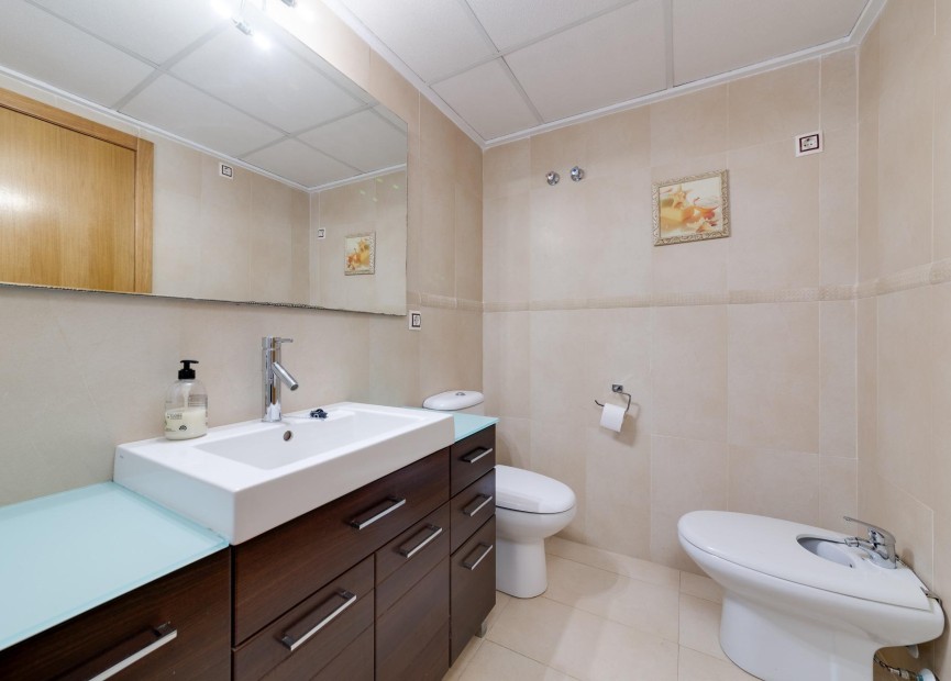 Resale - Apartment / flat - Torrevieja - Centro