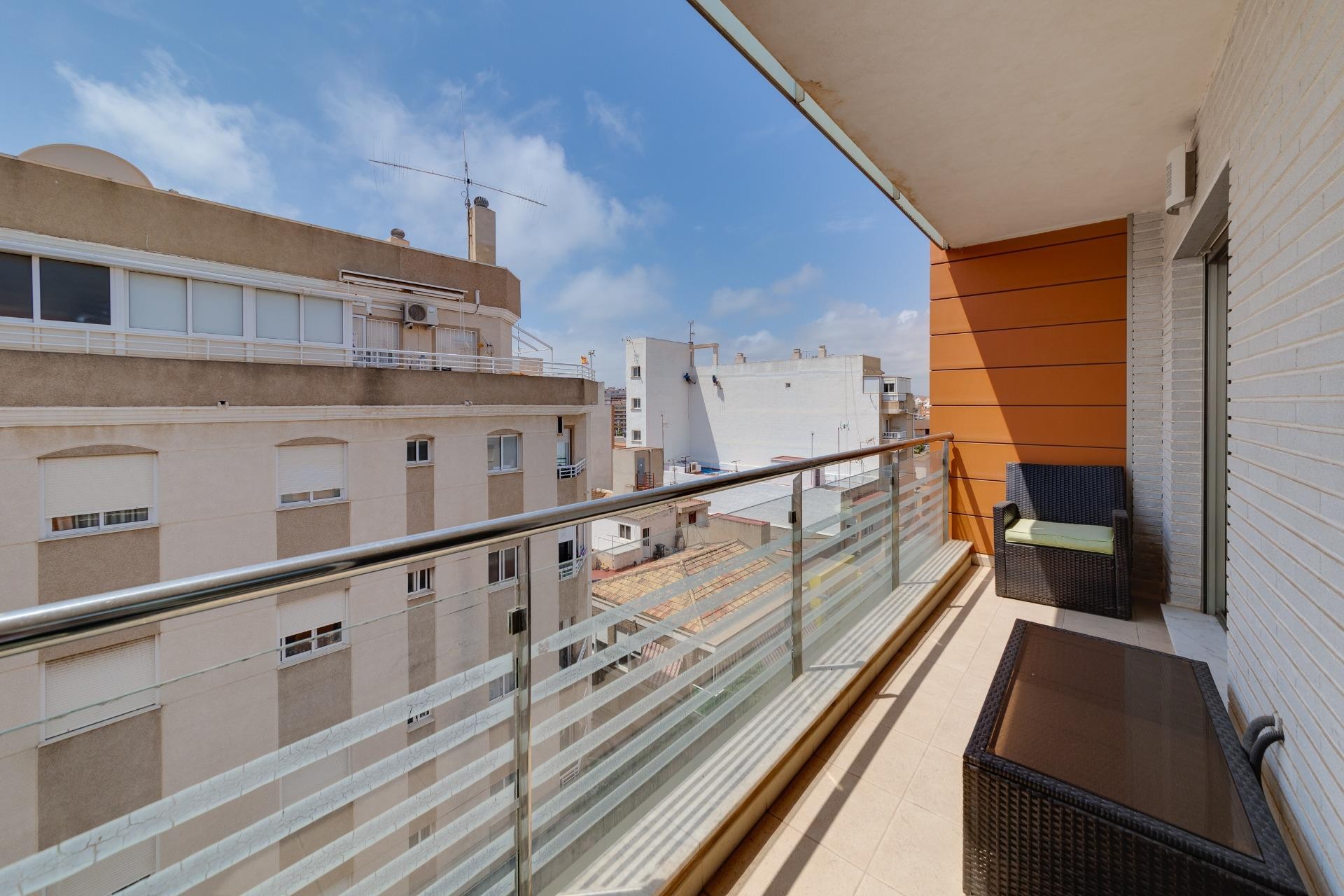 Resale - Apartment / flat - Torrevieja - Centro