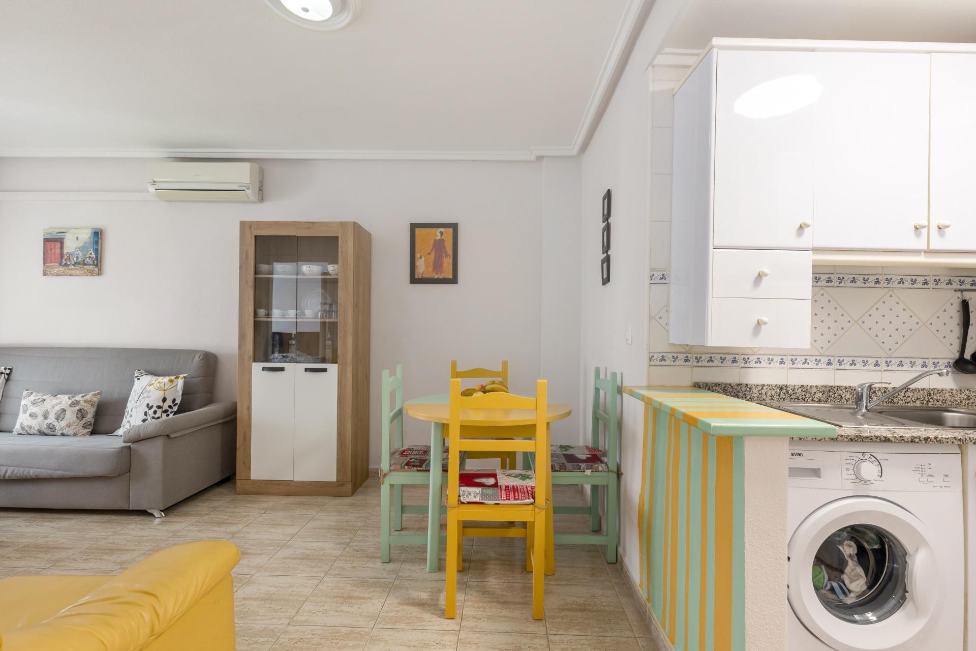 Resale - Apartment / flat - Torrevieja - Centro