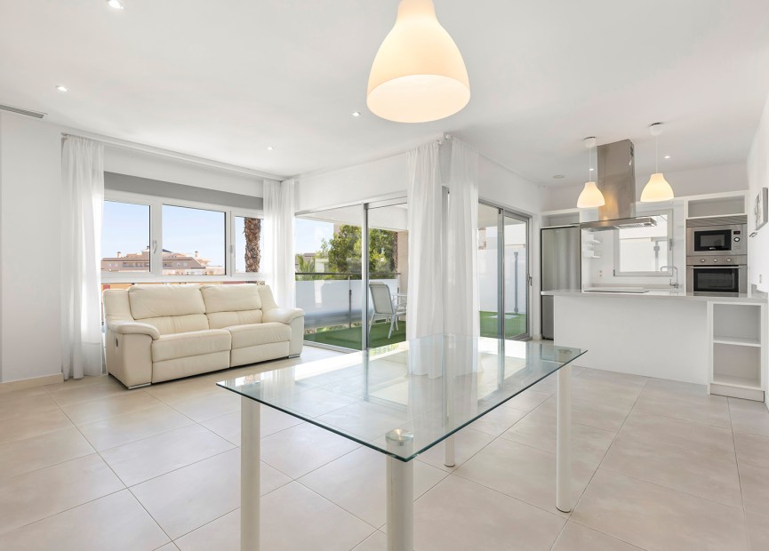 Resale - Apartment / flat - Torrevieja - Costa Blanca