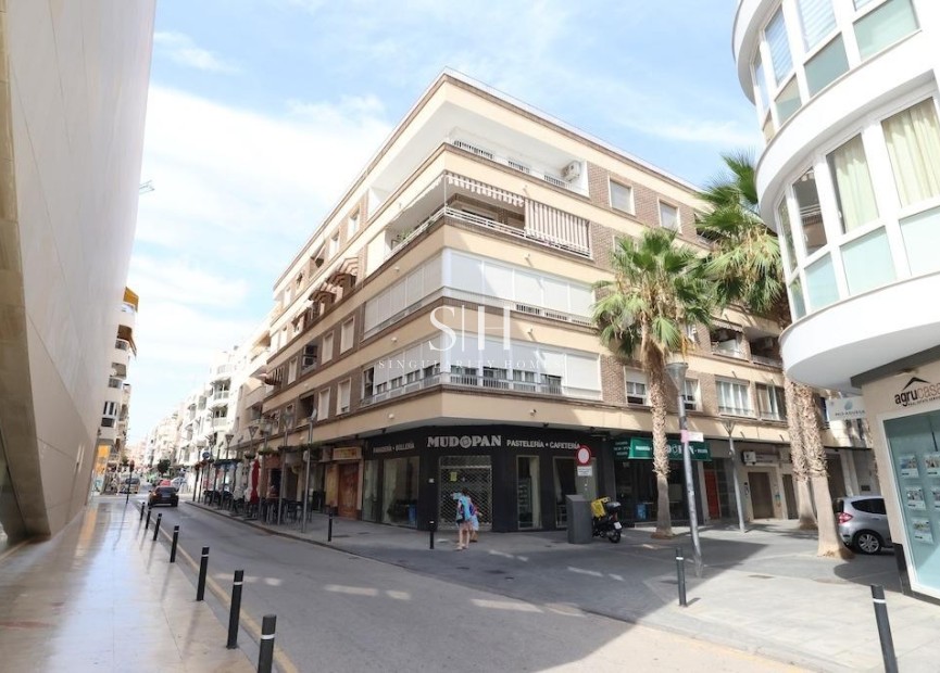 Resale - Apartment / flat - Torrevieja - Costa Blanca