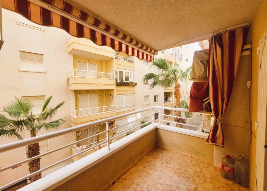 Resale - Apartment / flat - Torrevieja - Costa Blanca