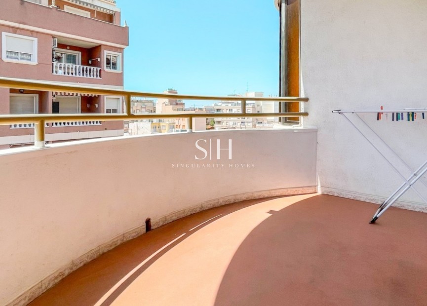 Resale - Apartment / flat - Torrevieja - El Acequión - Los Náufragos