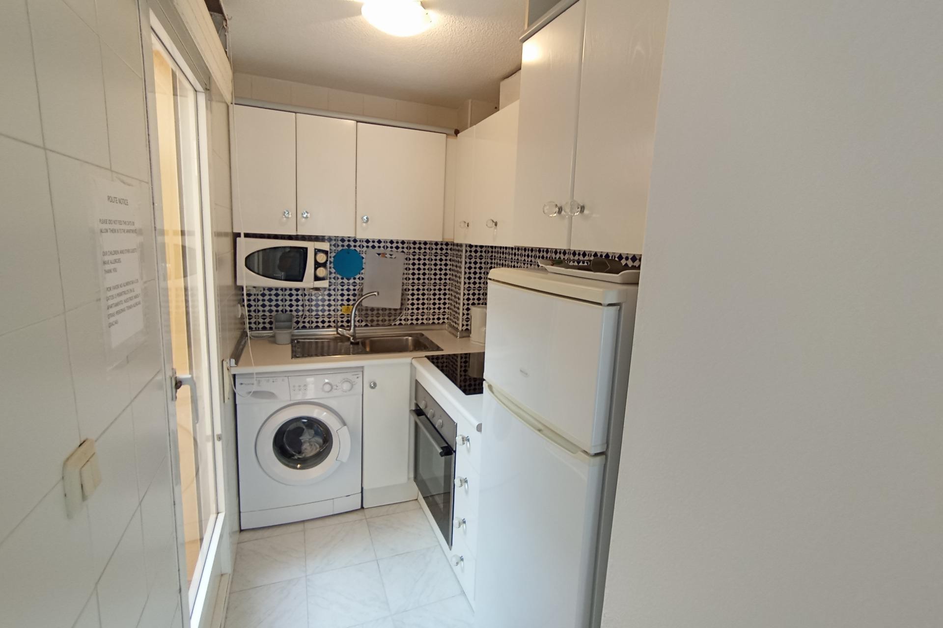 Resale - Apartment / flat - Torrevieja - El Limonar