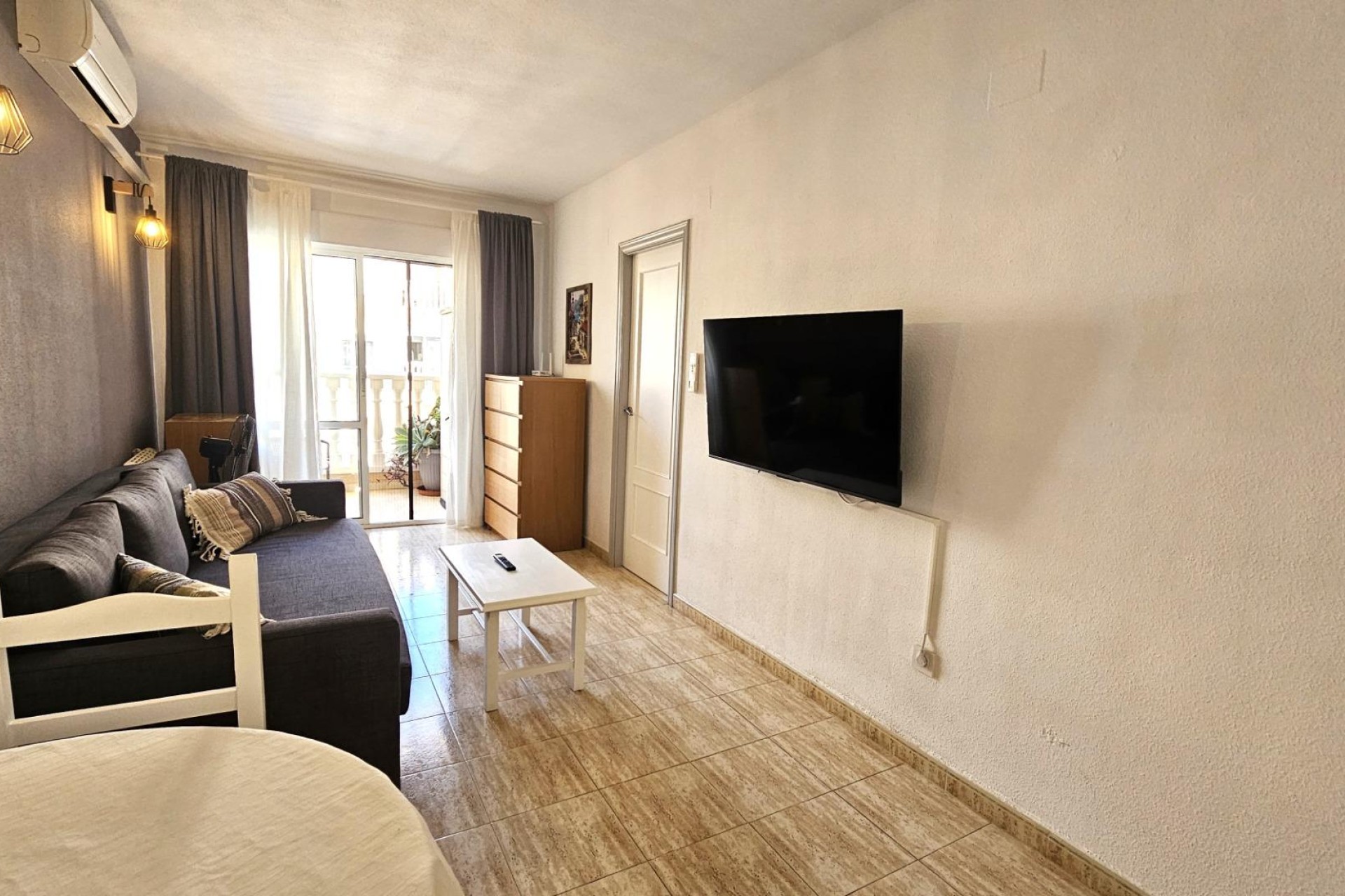 Resale - Apartment / flat - Torrevieja - Estacion De Autobuses