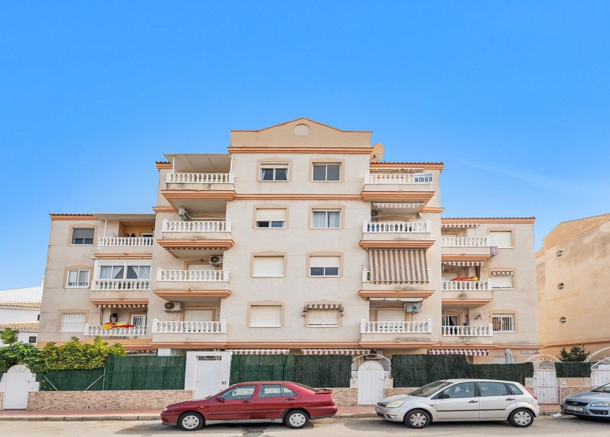 Resale - Apartment / flat - Torrevieja - Estacion De Autobuses