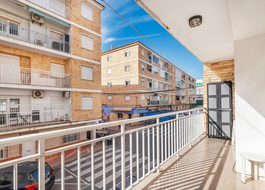 Resale - Apartment / flat - Torrevieja - Estacion De Autobuses