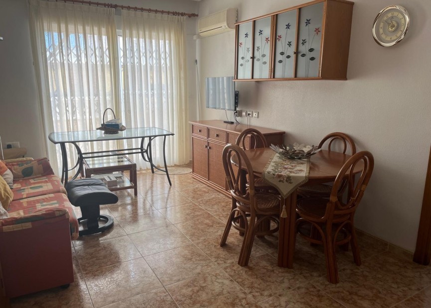 Resale - Apartment / flat - Torrevieja - Estacion De Autobuses