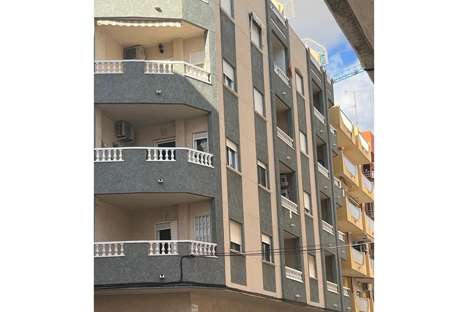 Resale - Apartment / flat - Torrevieja - Estacion De Autobuses