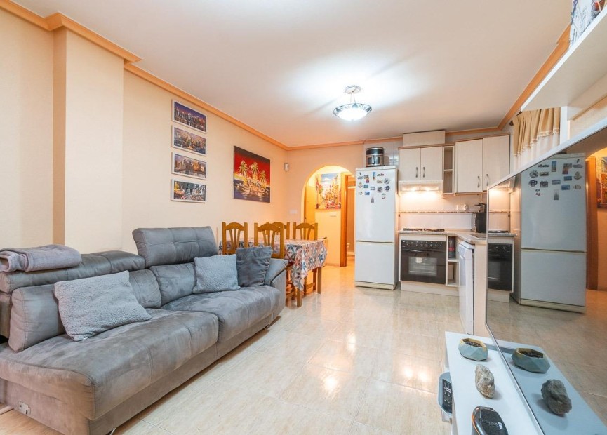 Resale - Apartment / flat - Torrevieja - Estacion De Autobuses