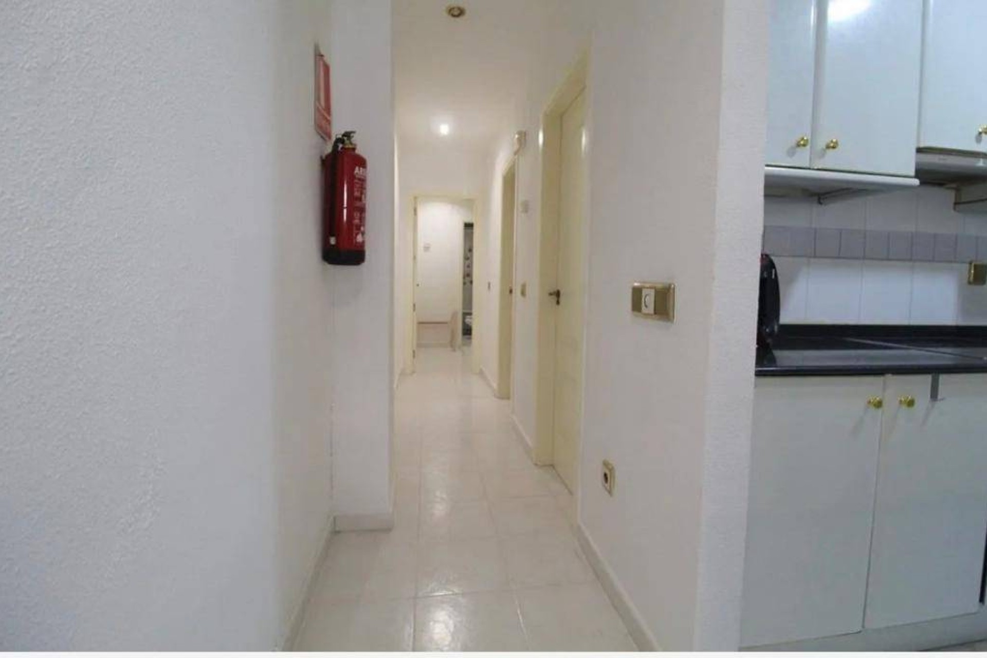 Resale - Apartment / flat - Torrevieja - Estacion De Autobuses