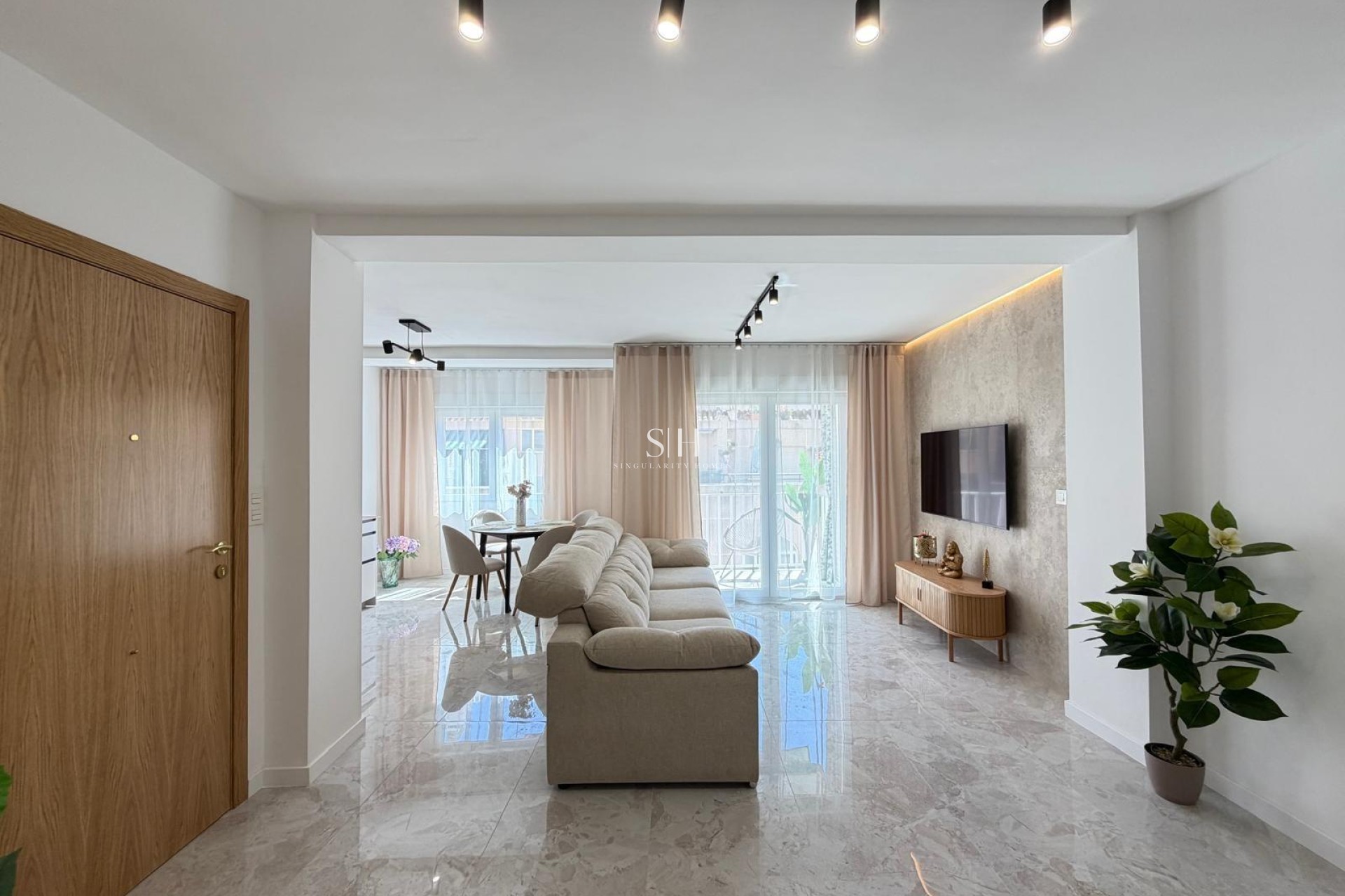 Resale - Apartment / flat - Torrevieja - Estacion De Autobuses