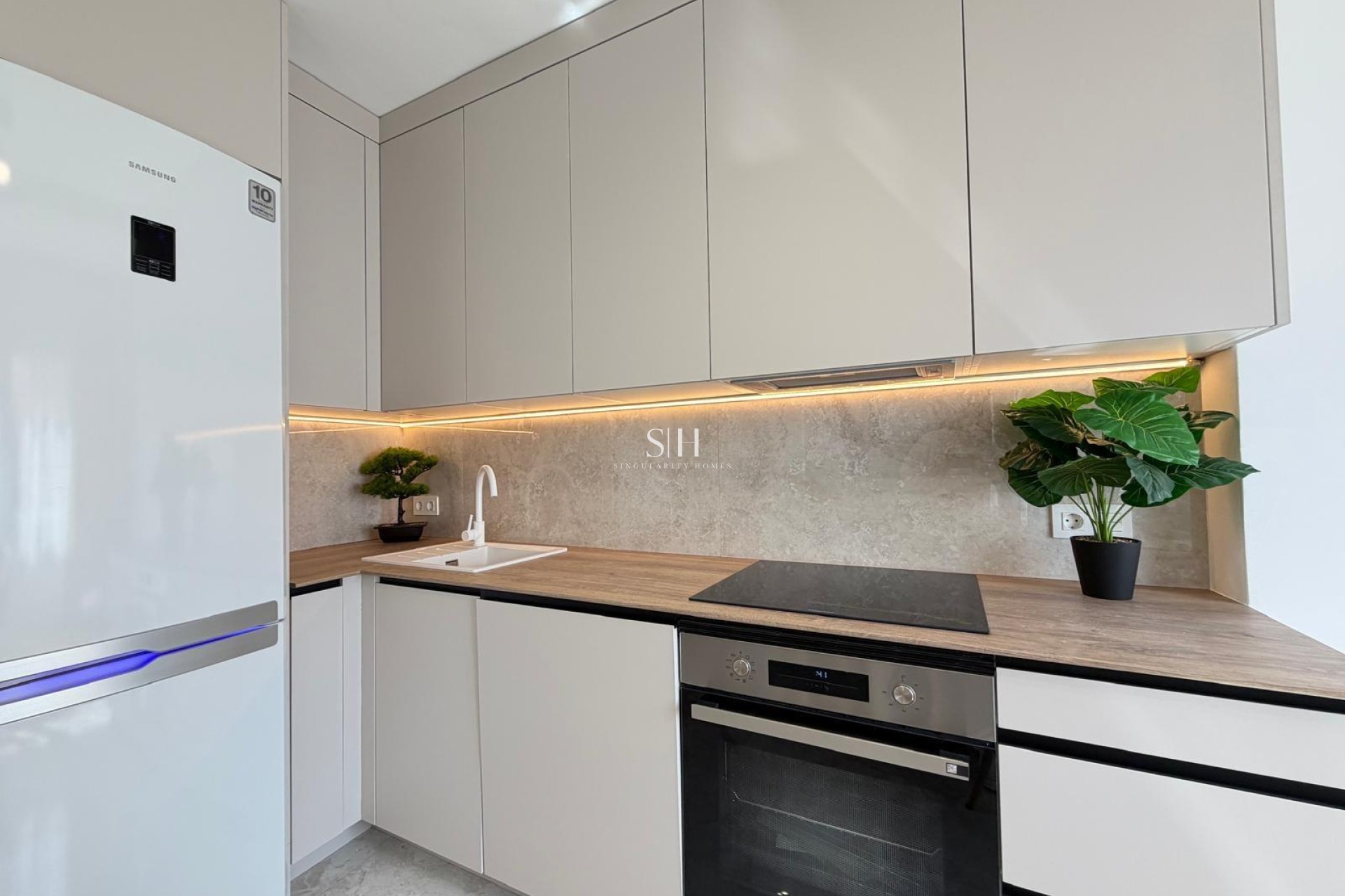 Resale - Apartment / flat - Torrevieja - Estacion De Autobuses