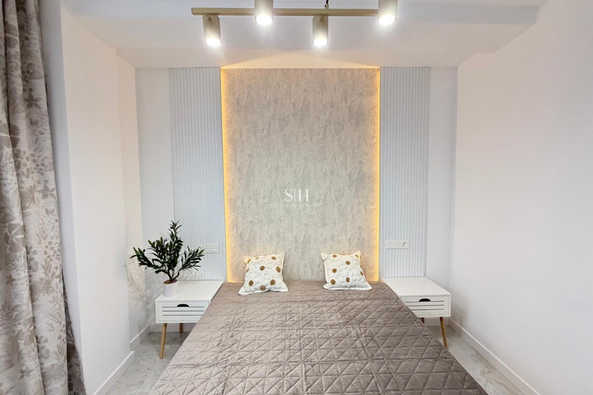 Resale - Apartment / flat - Torrevieja - Estacion De Autobuses