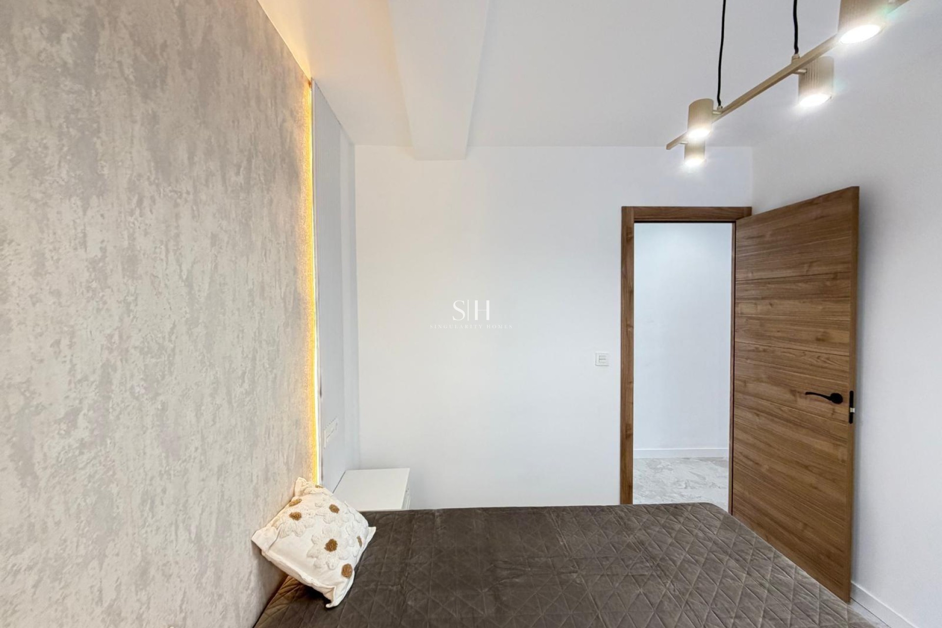 Resale - Apartment / flat - Torrevieja - Estacion De Autobuses