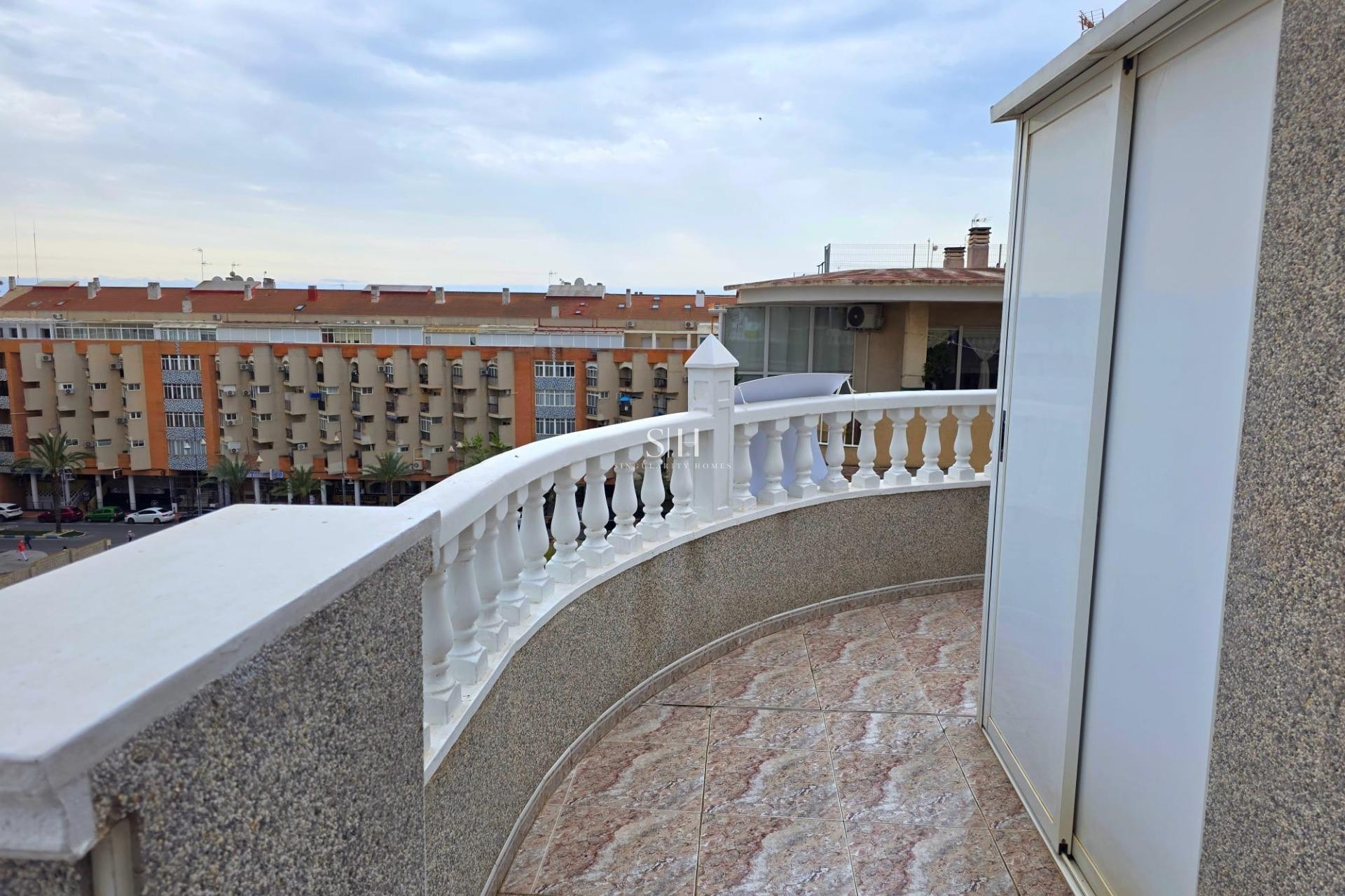 Resale - Apartment / flat - Torrevieja - Estacion De Autobuses