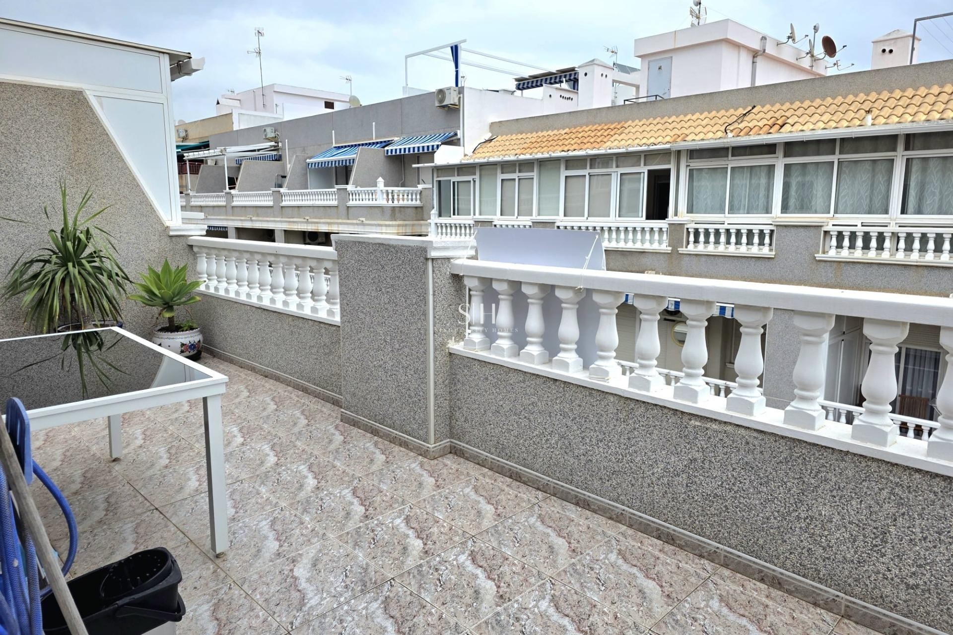 Resale - Apartment / flat - Torrevieja - Estacion De Autobuses