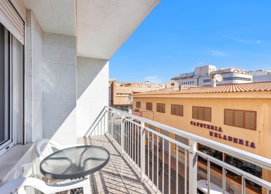 Resale - Apartment / flat - Torrevieja - Estacion De Autobuses