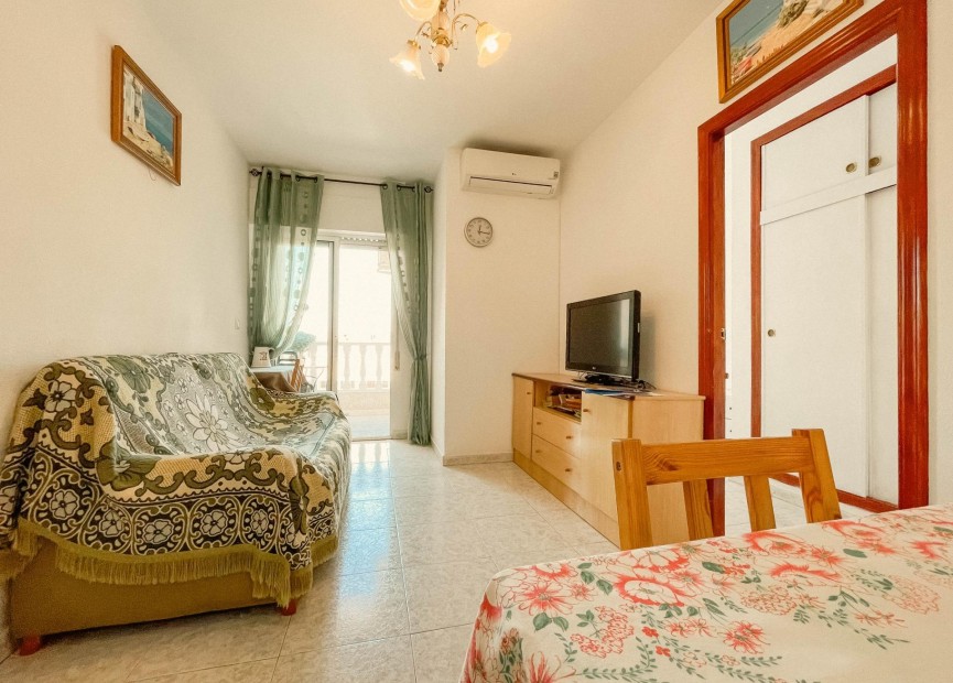 Resale - Apartment / flat - Torrevieja - Estacion De Autobuses