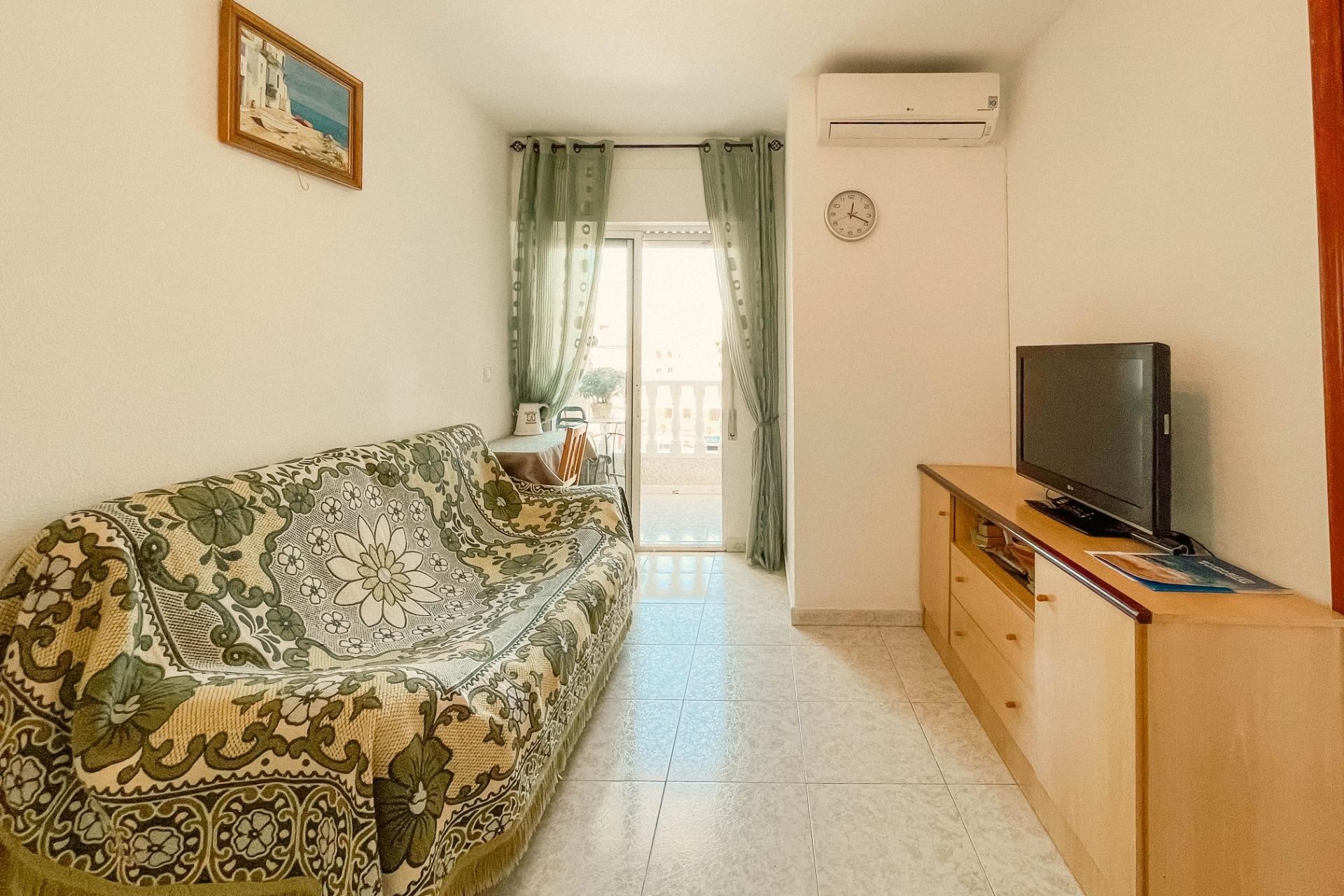 Resale - Apartment / flat - Torrevieja - Estacion De Autobuses