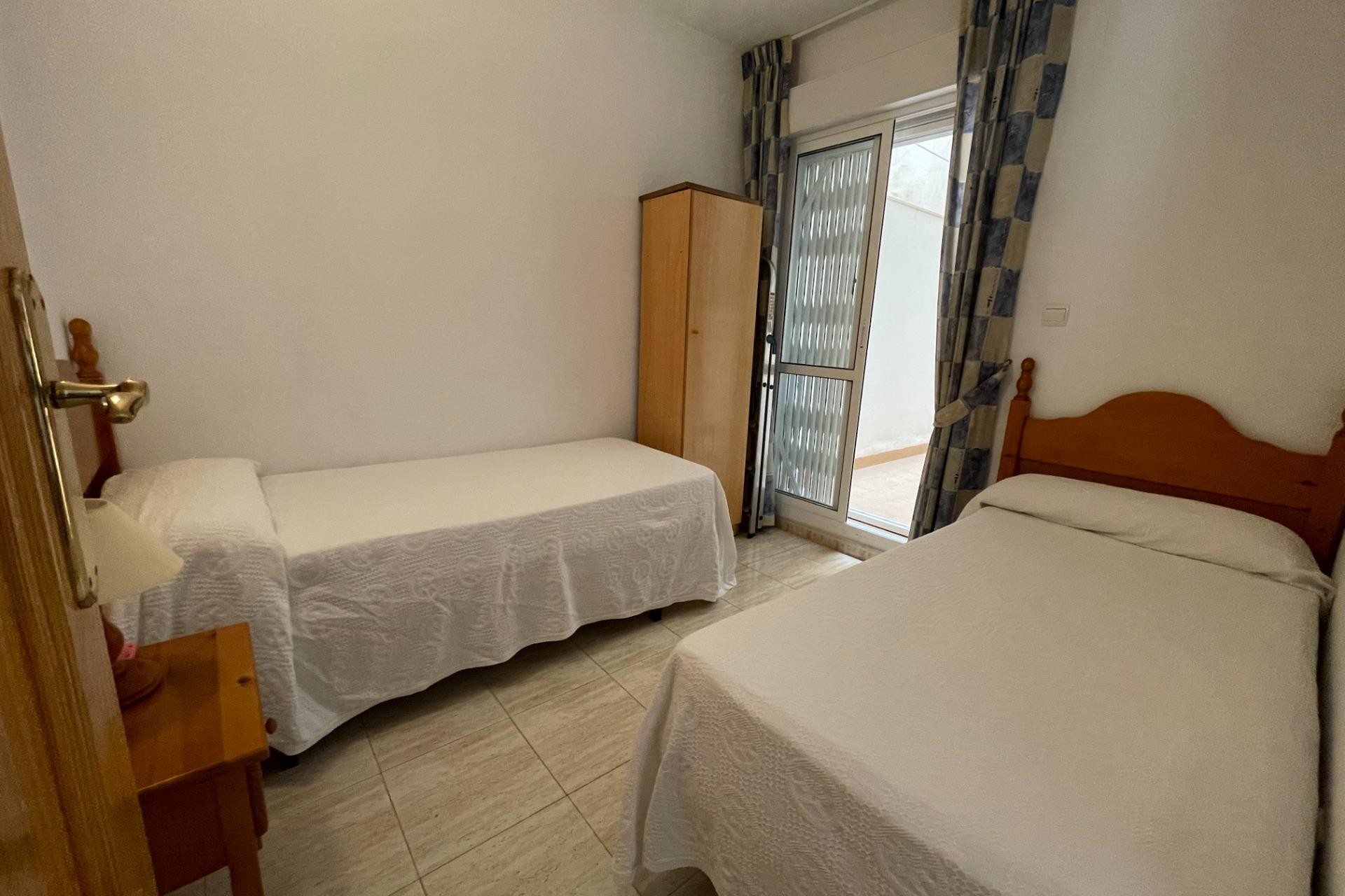 Resale - Apartment / flat - Torrevieja - Estacion De Autobuses