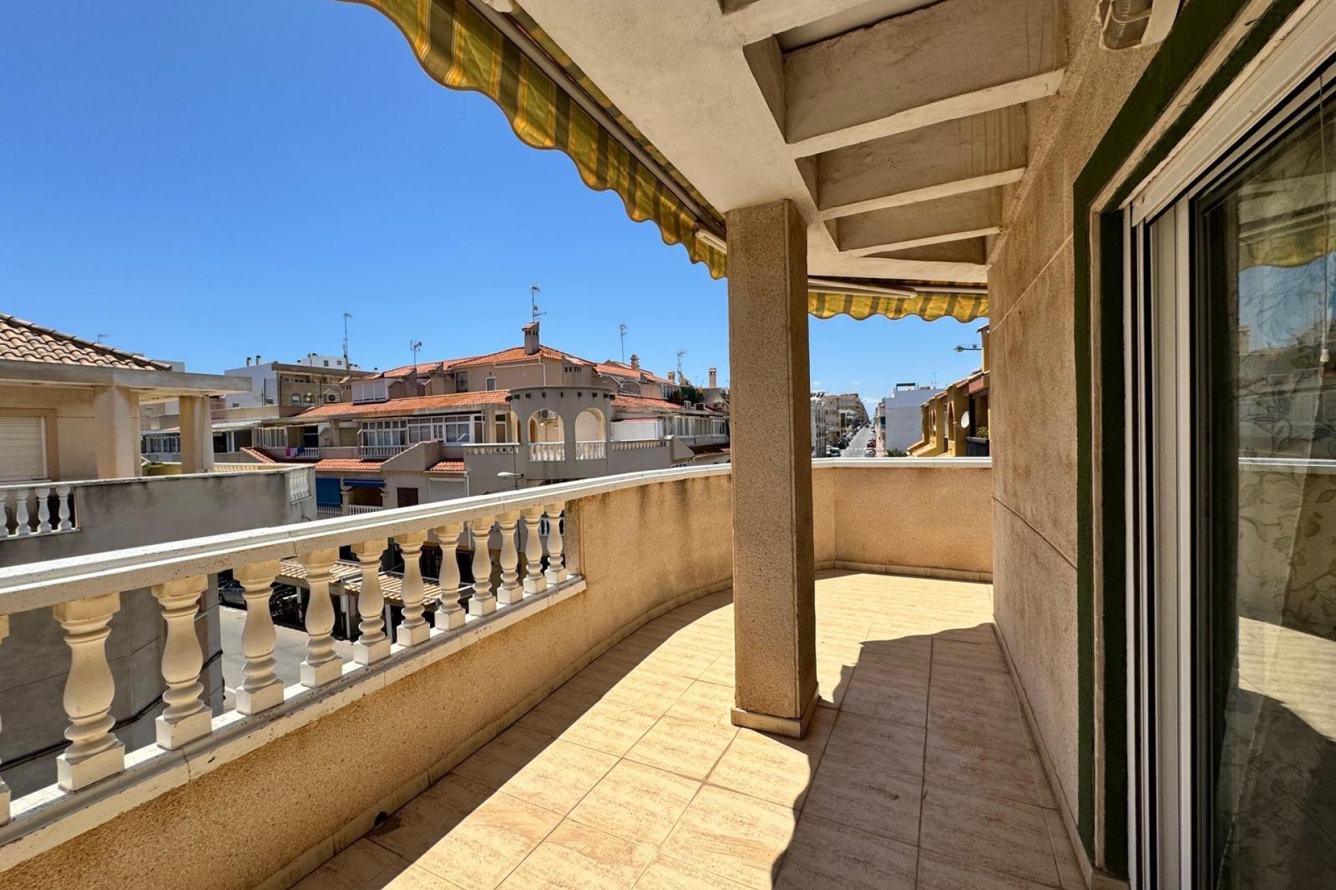 Resale - Apartment / flat - Torrevieja - Habaneras