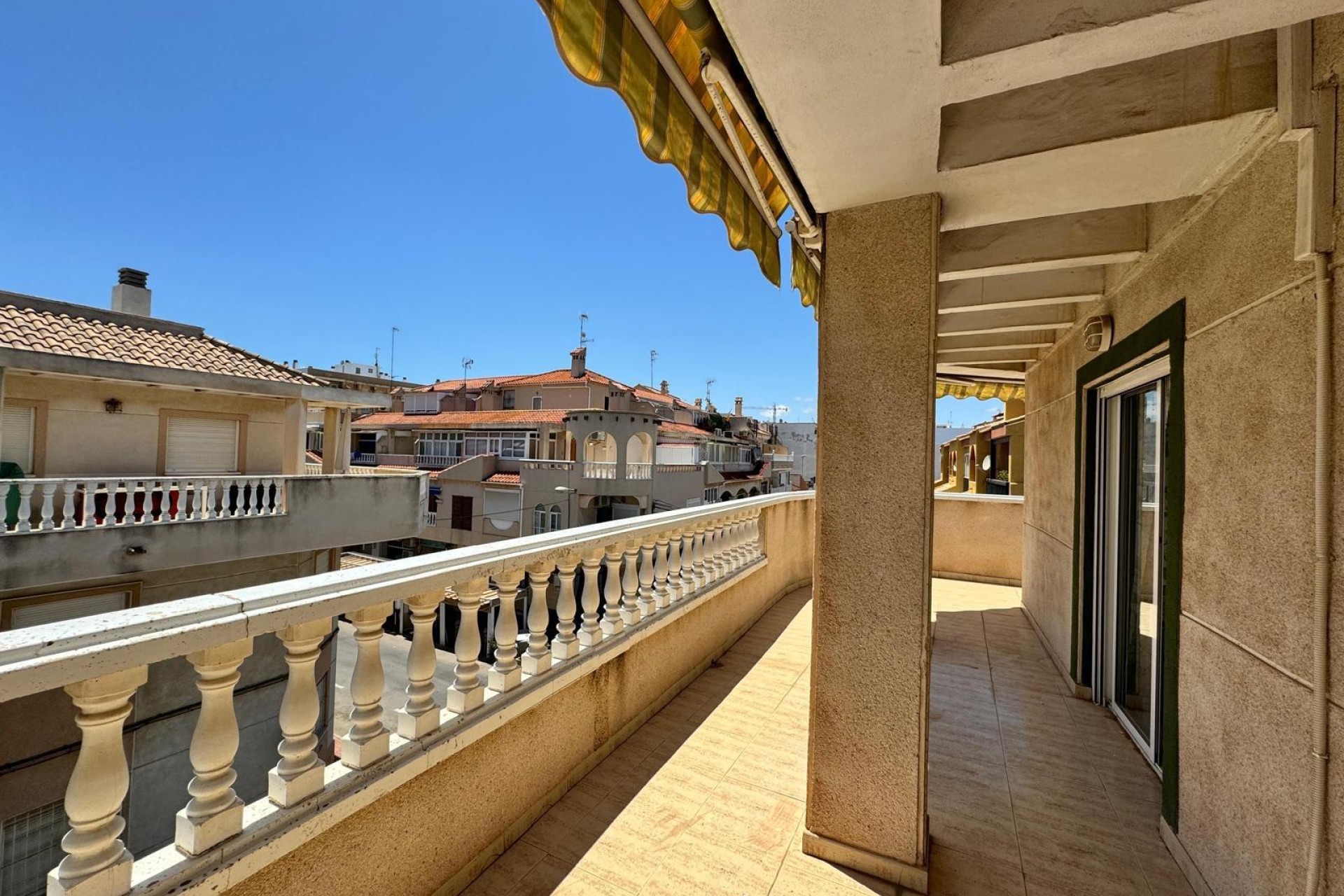 Resale - Apartment / flat - Torrevieja - Habaneras