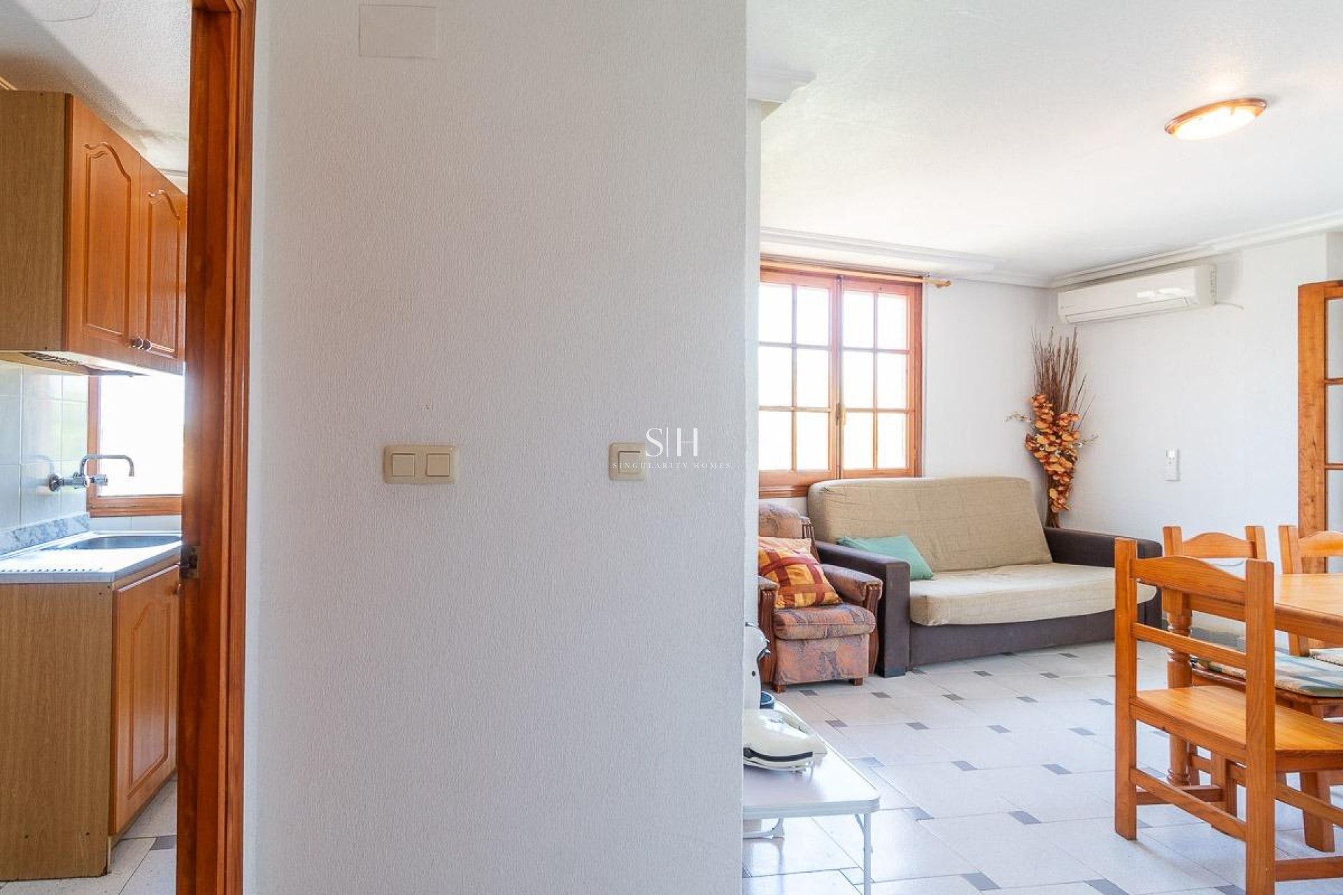 Resale - Apartment / flat - Torrevieja - La Mata pueblo