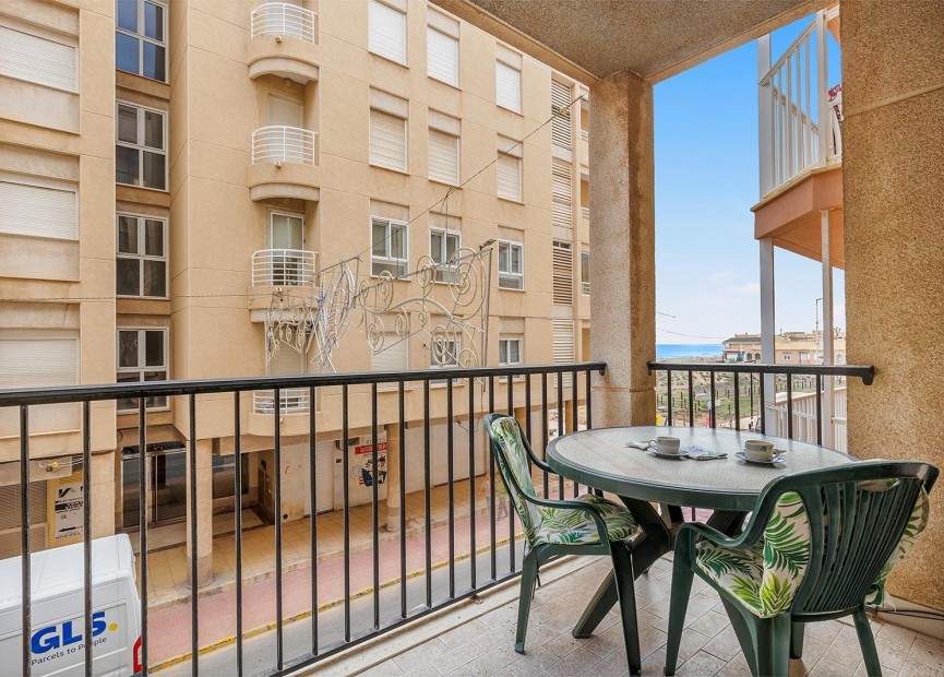 Resale - Apartment / flat - Torrevieja - La Mata