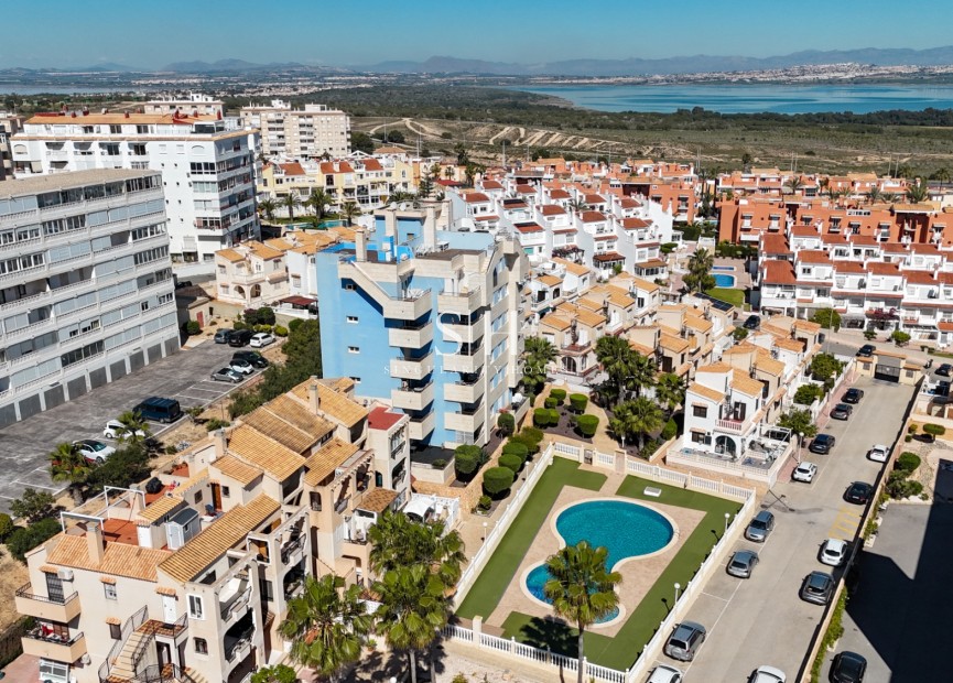 Resale - Apartment / flat - Torrevieja - La Mata