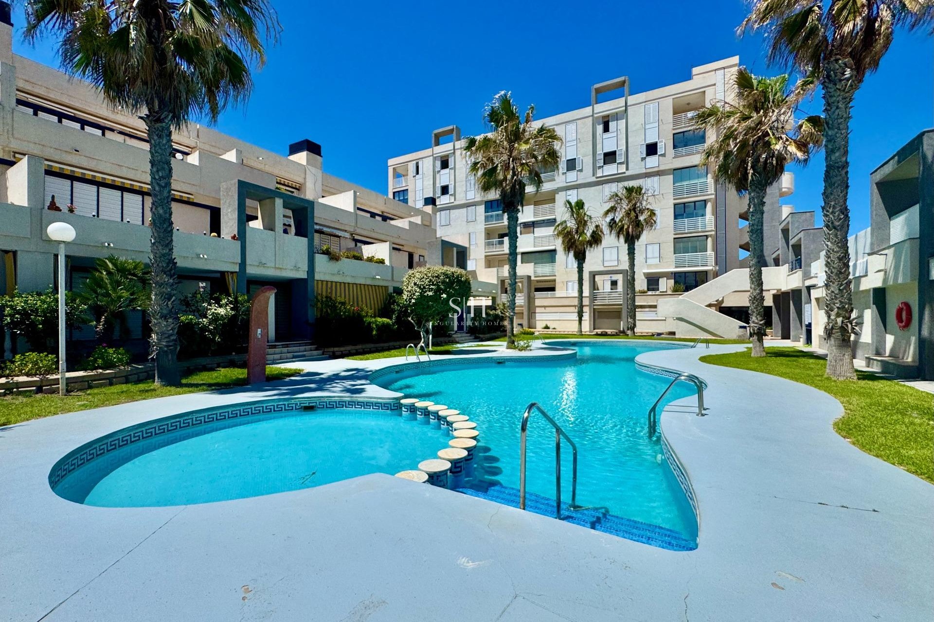 Resale - Apartment / flat - Torrevieja - La Mata