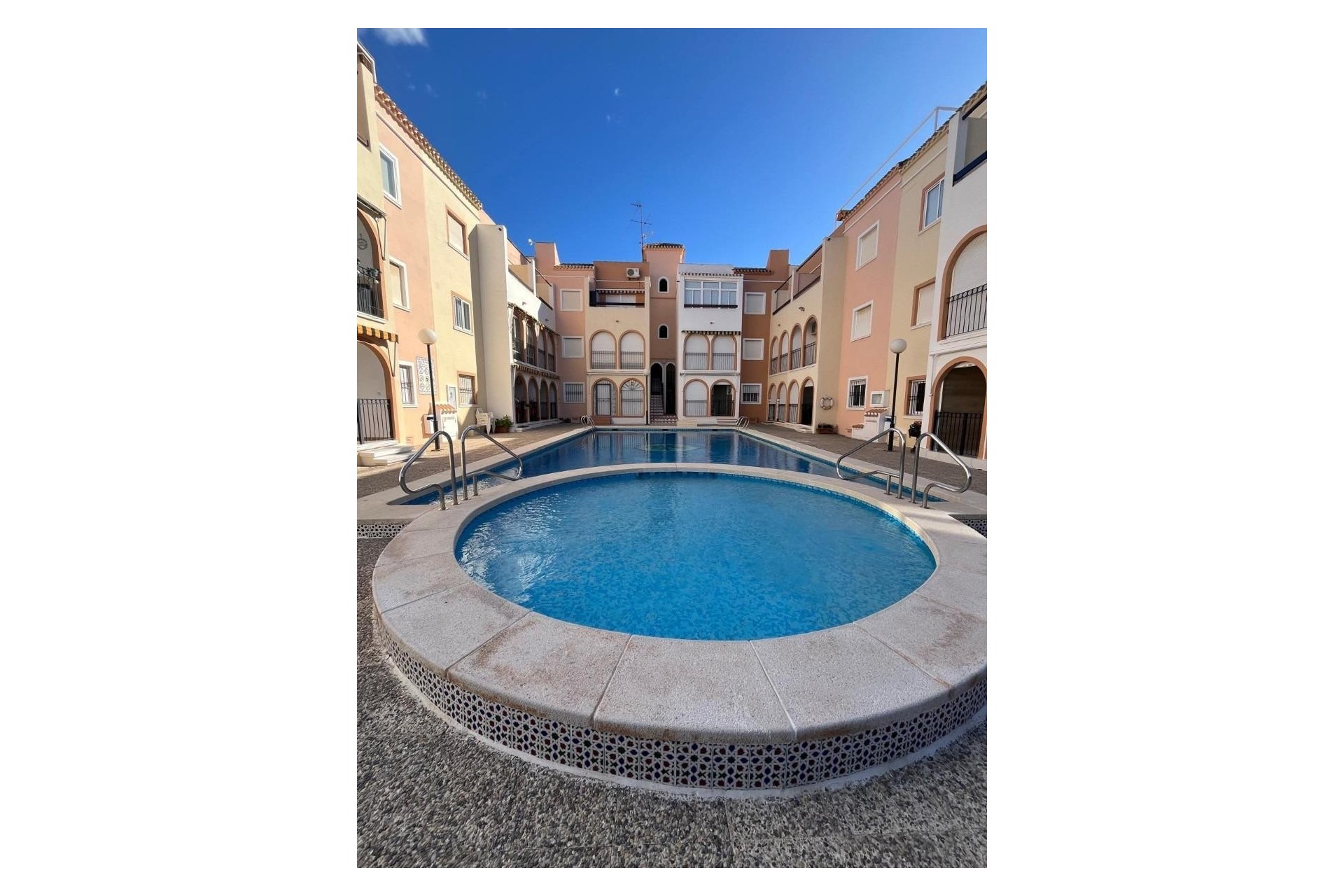 Resale - Apartment / flat - Torrevieja - La veleta