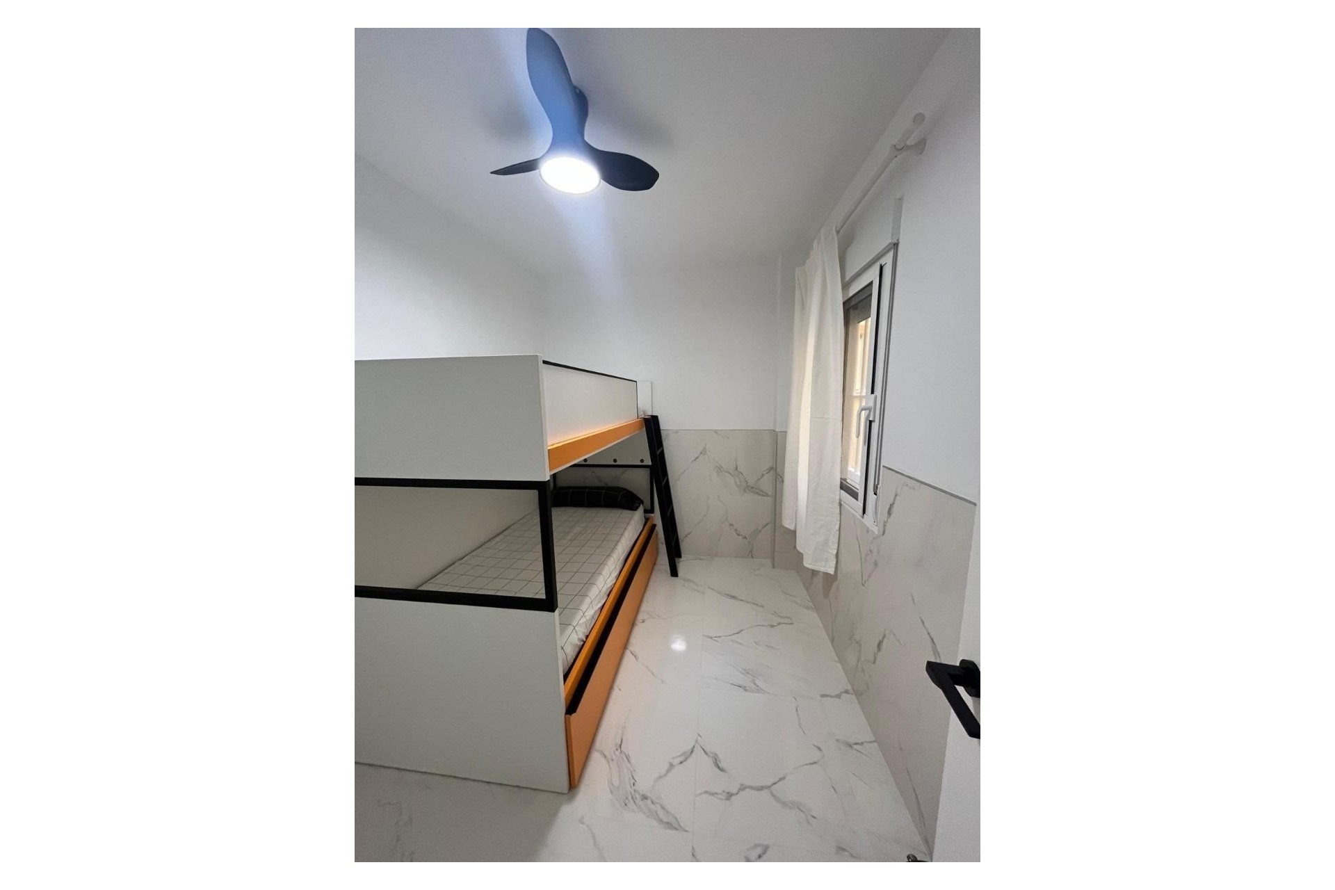 Resale - Apartment / flat - Torrevieja - La veleta