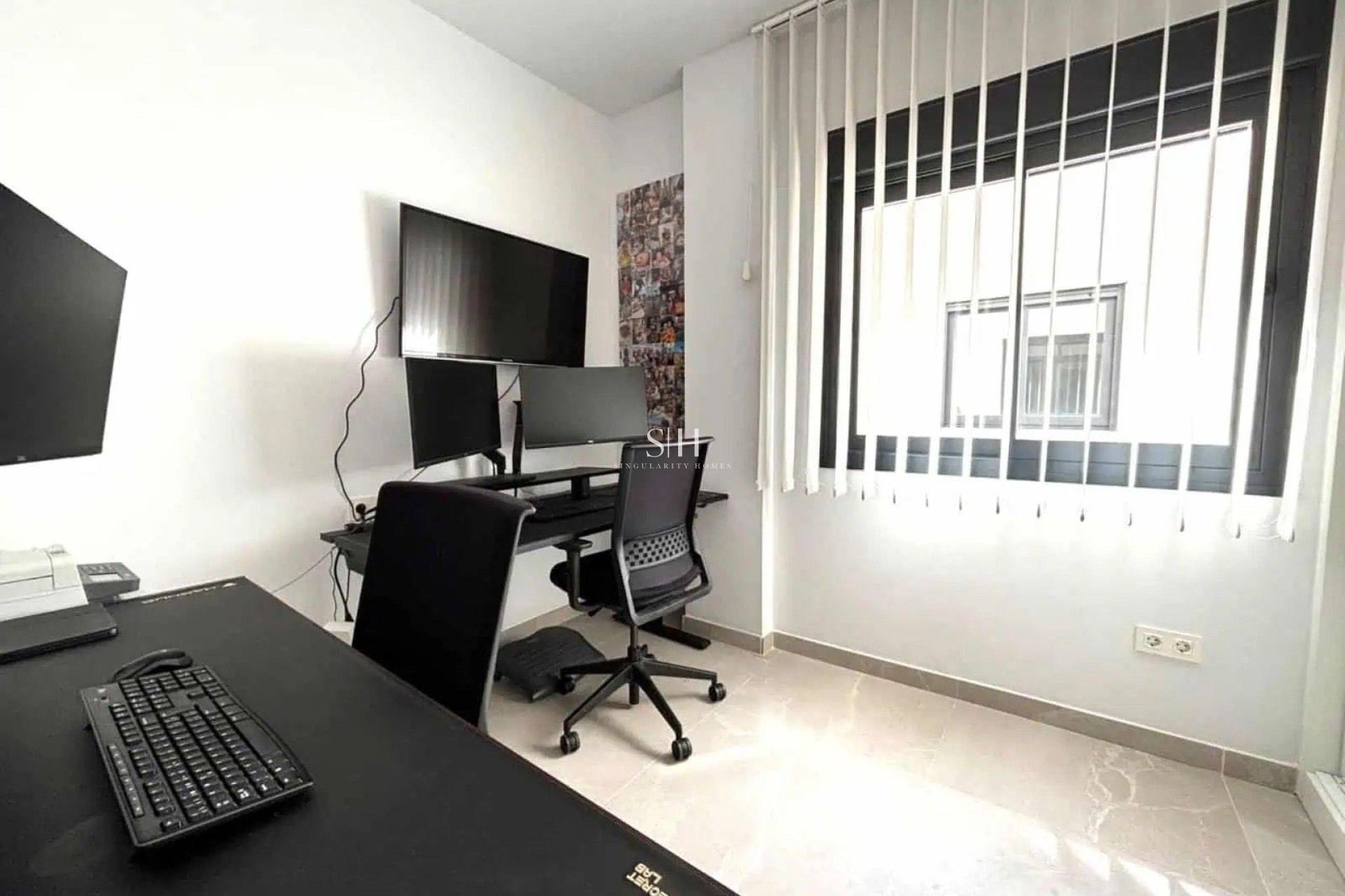 Resale - Apartment / flat - Torrevieja - Las Piscinas Naturales