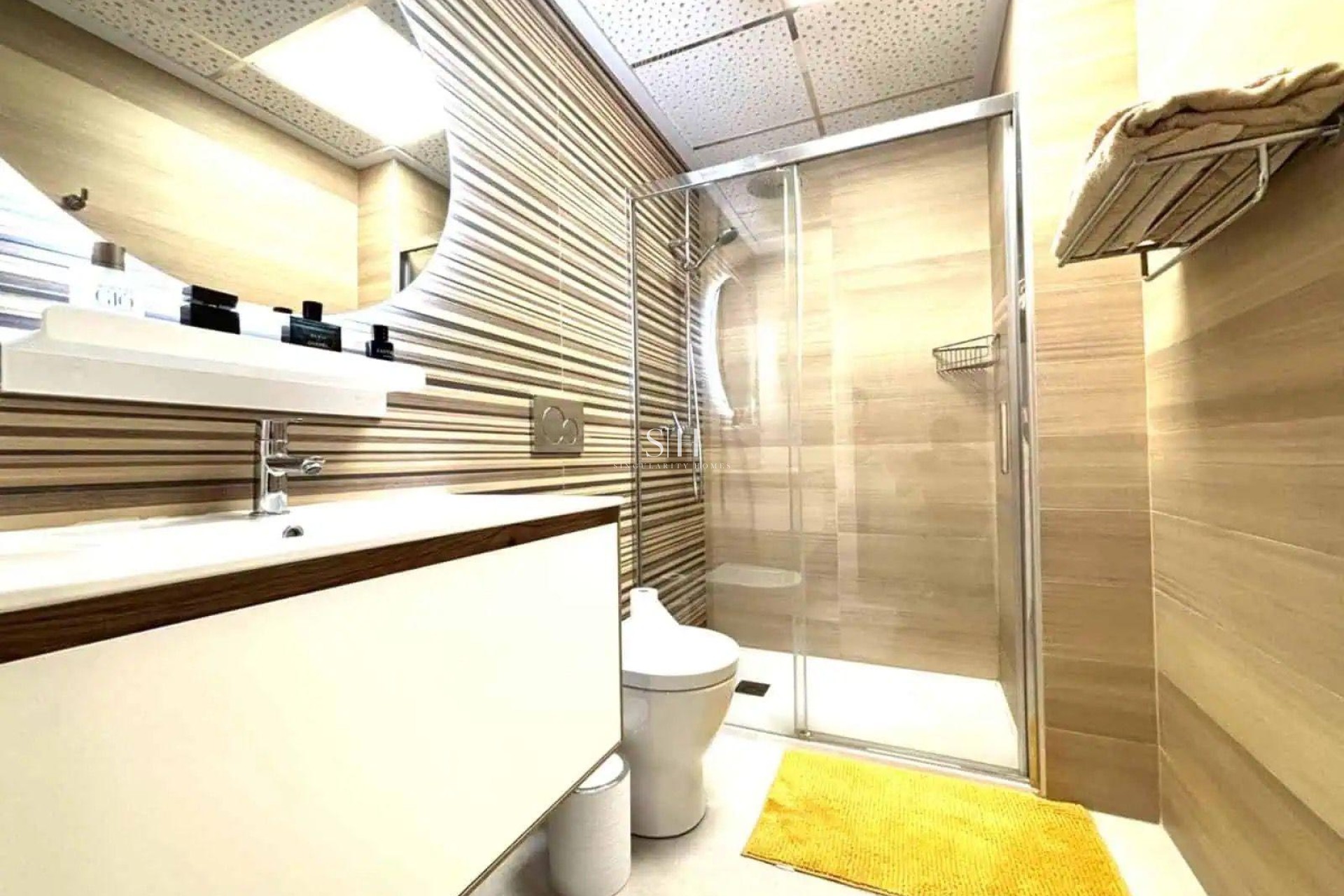 Resale - Apartment / flat - Torrevieja - Las Piscinas Naturales