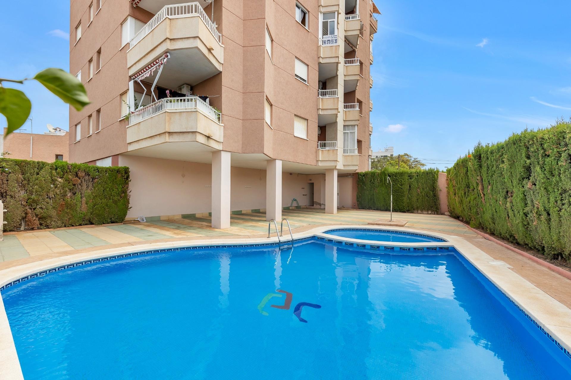 Resale - Apartment / flat - Torrevieja - Nueva Torrevieja