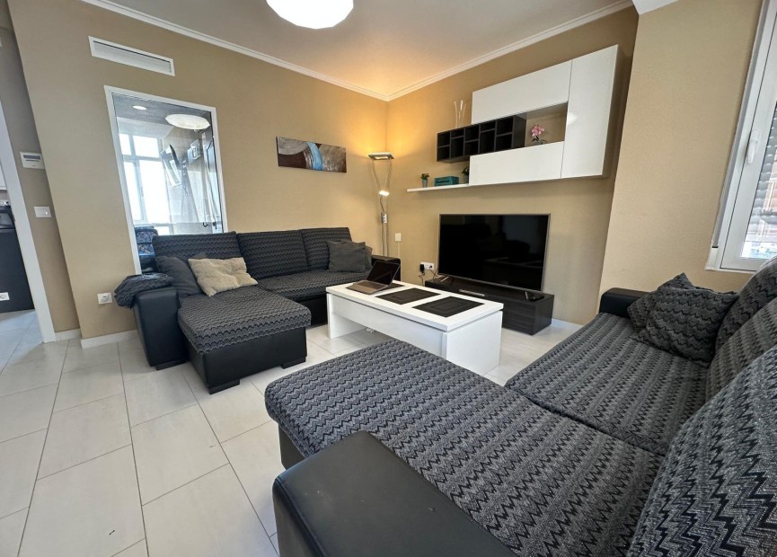 Resale - Apartment / flat - Torrevieja - Paseo Maritimo