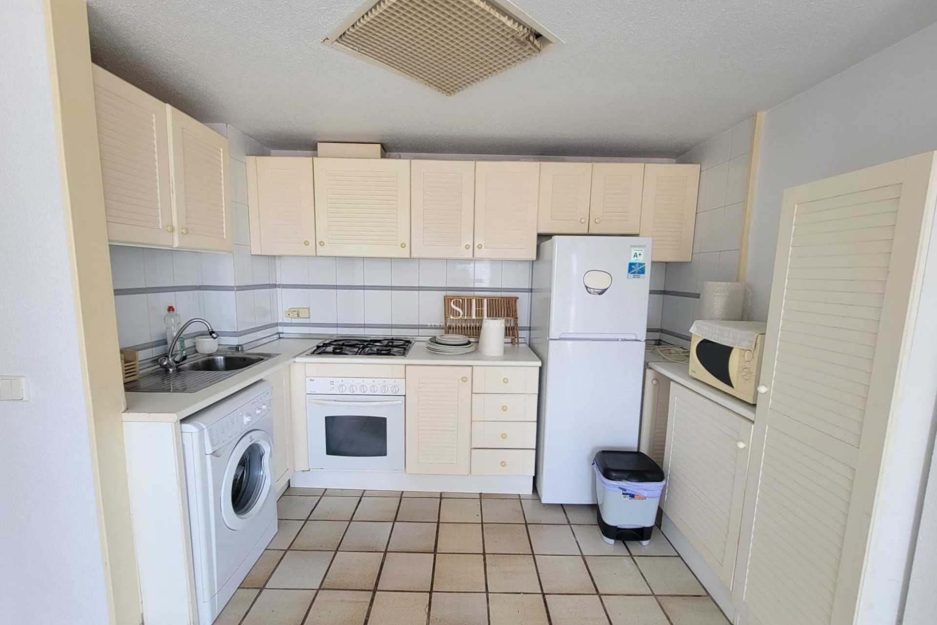 Resale - Apartment / flat - Torrevieja - Playa De La Mata