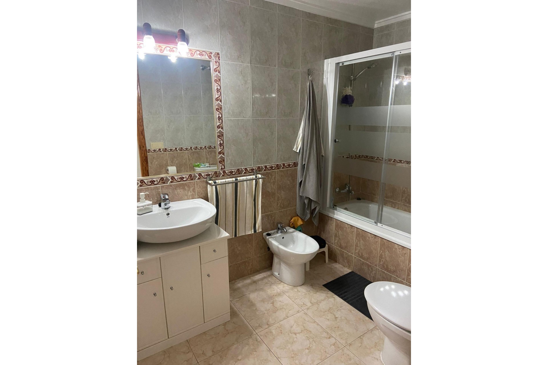 Resale - Apartment / flat - Torrevieja - Playa de los Locos