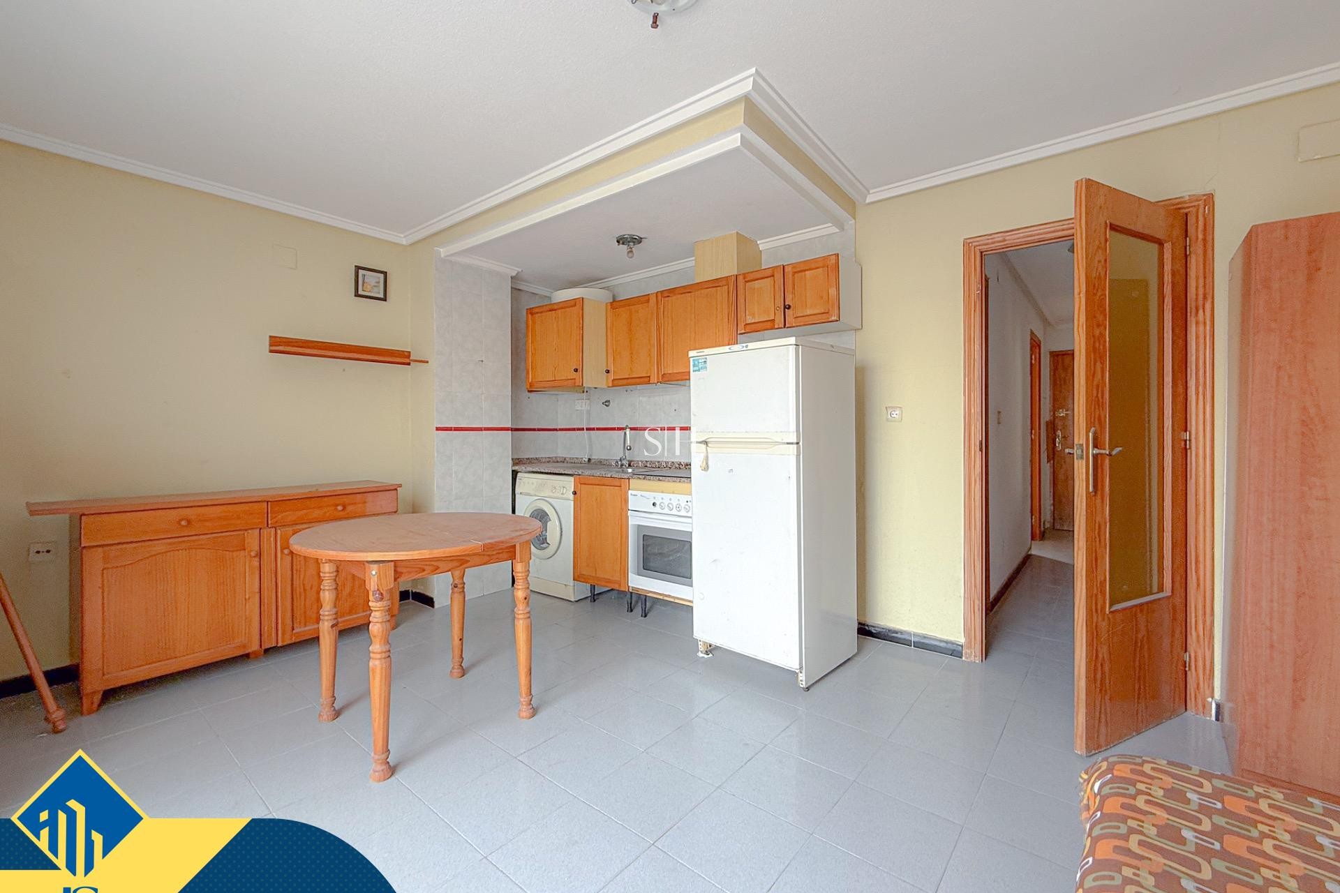 Resale - Apartment / flat - Torrevieja - Playa de los locos