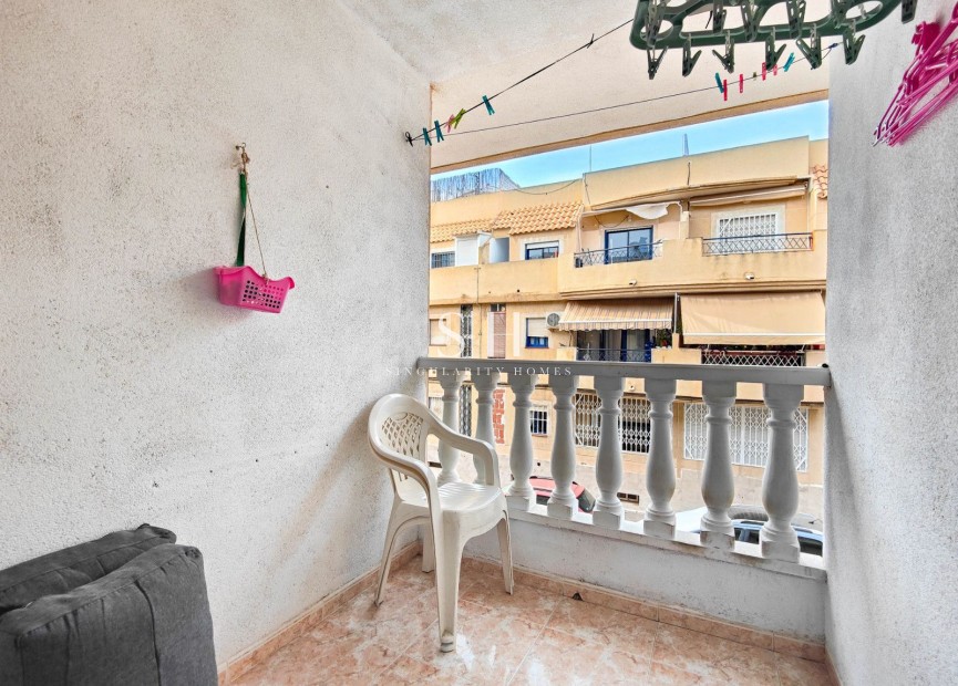 Resale - Apartment / flat - Torrevieja - Playa de los locos