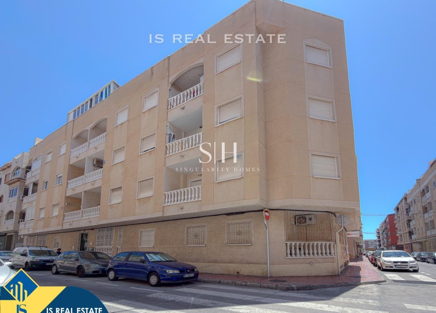 Resale - Apartment / flat - Torrevieja - Playa de los locos