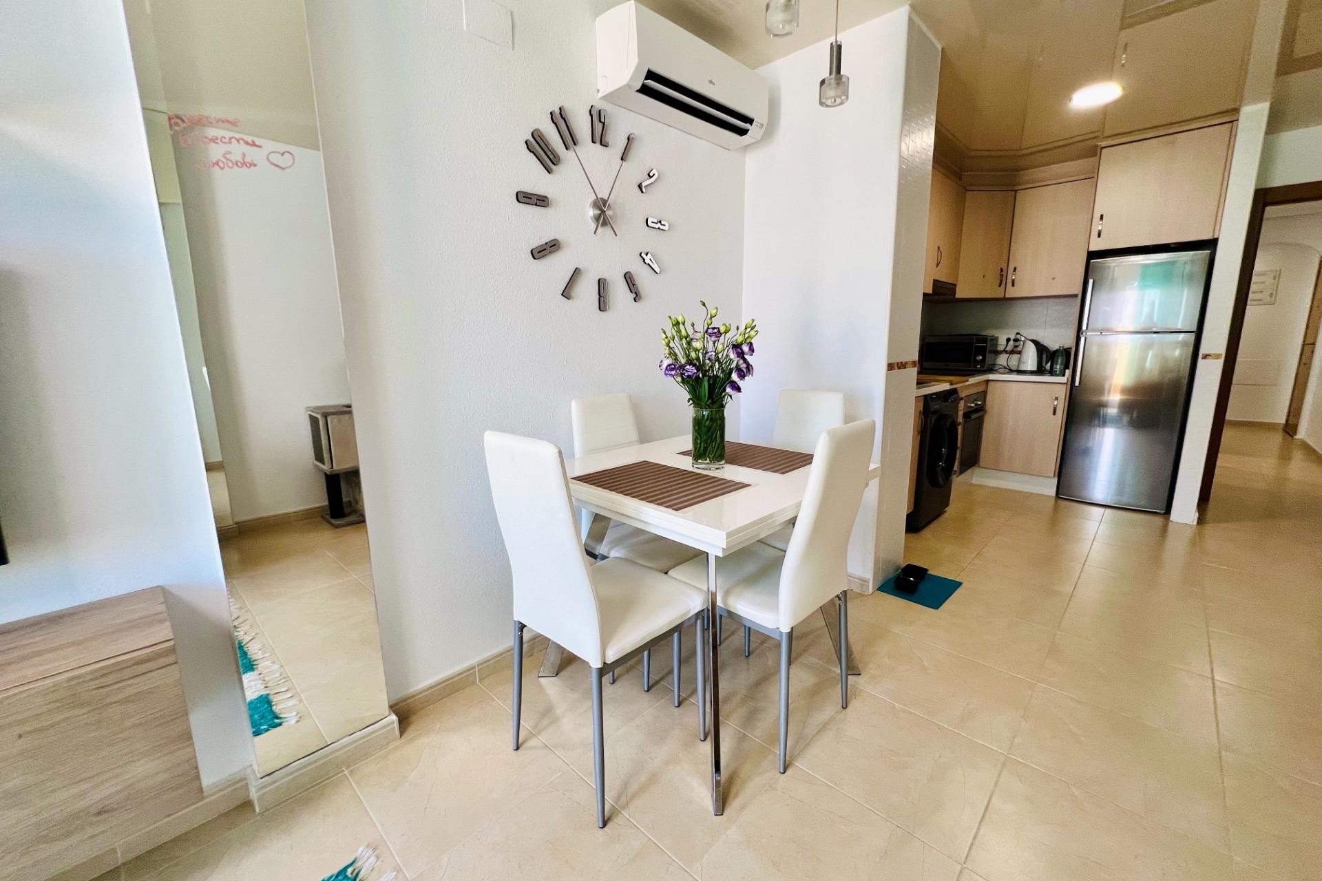 Resale - Apartment / flat - Torrevieja - Playa de los Locos