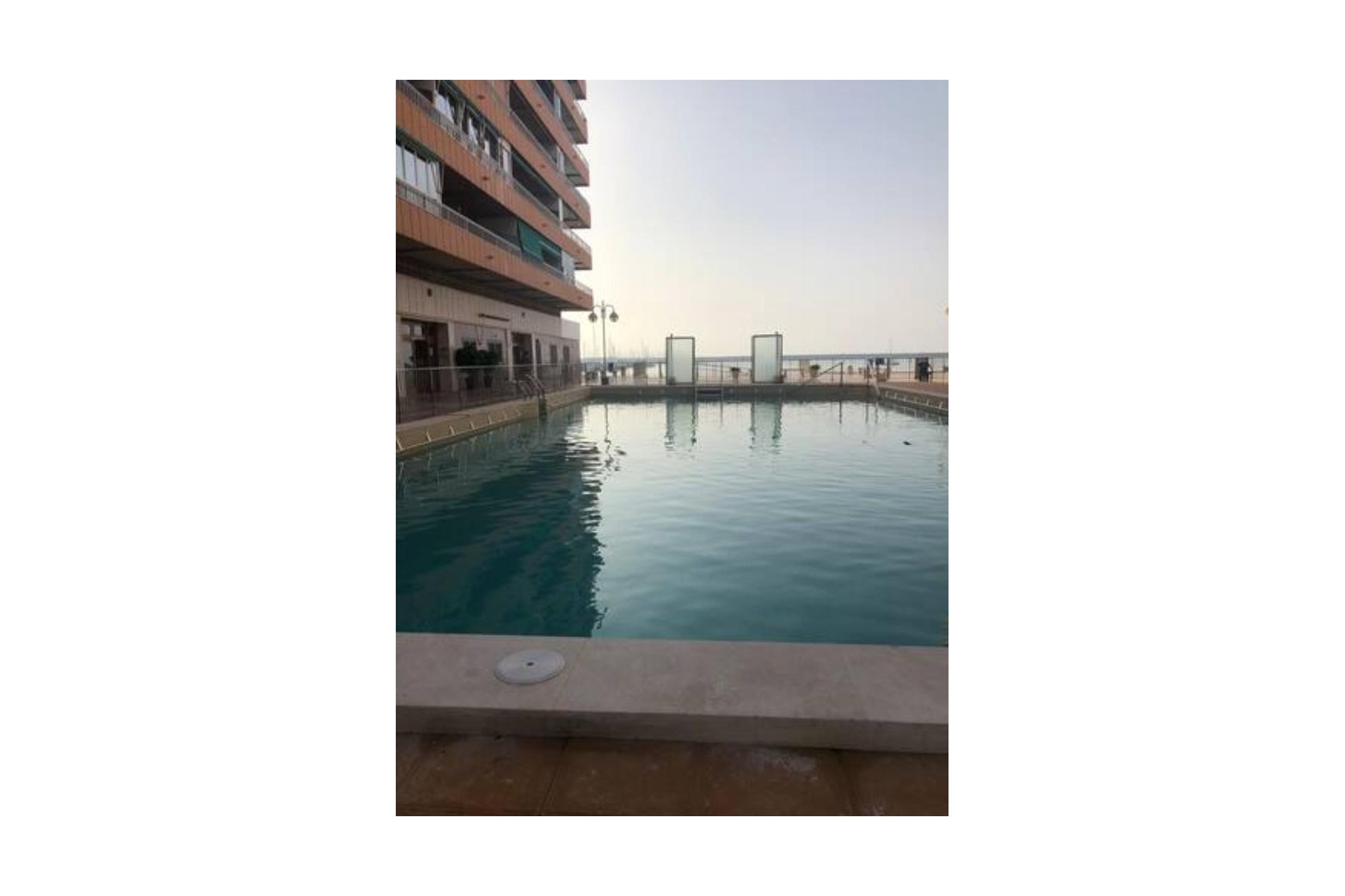 Resale - Apartment / flat - Torrevieja - Playa De Los Naufragos