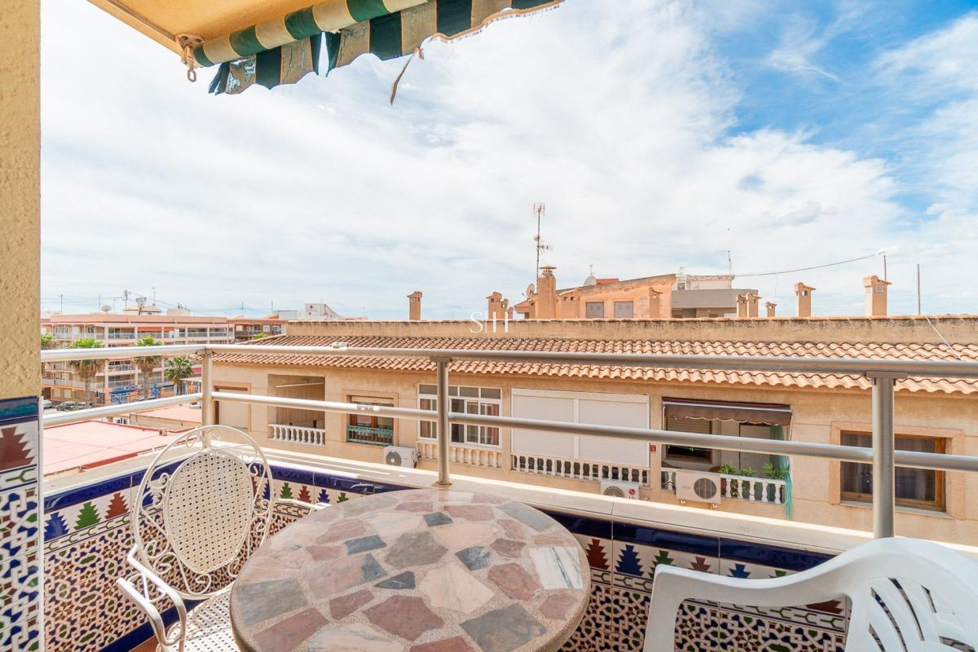 Resale - Apartment / flat - Torrevieja - Playa de los Naufragos