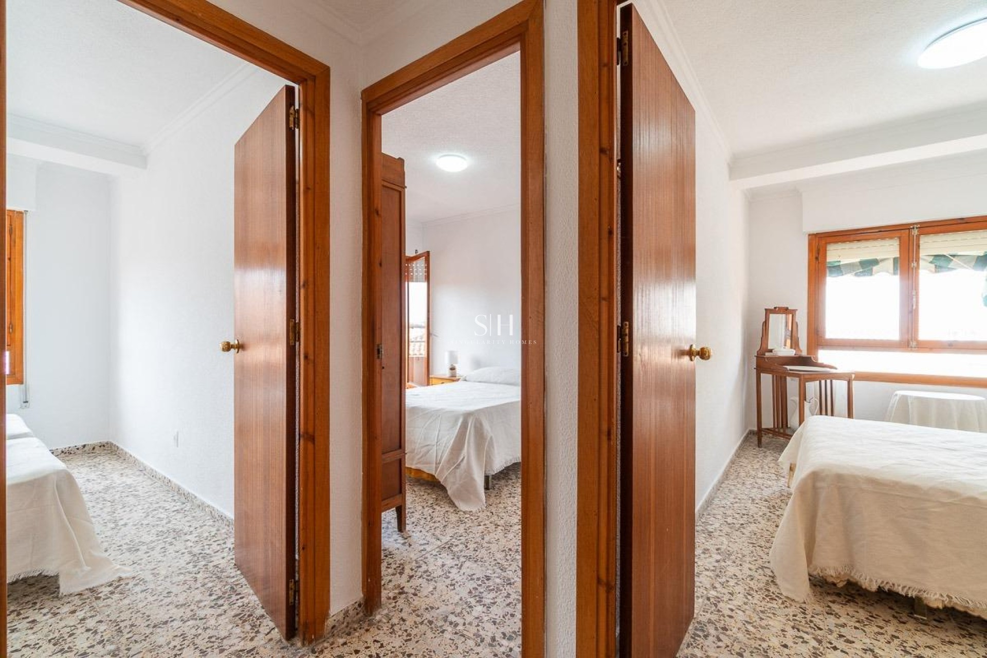 Resale - Apartment / flat - Torrevieja - Playa de los Naufragos