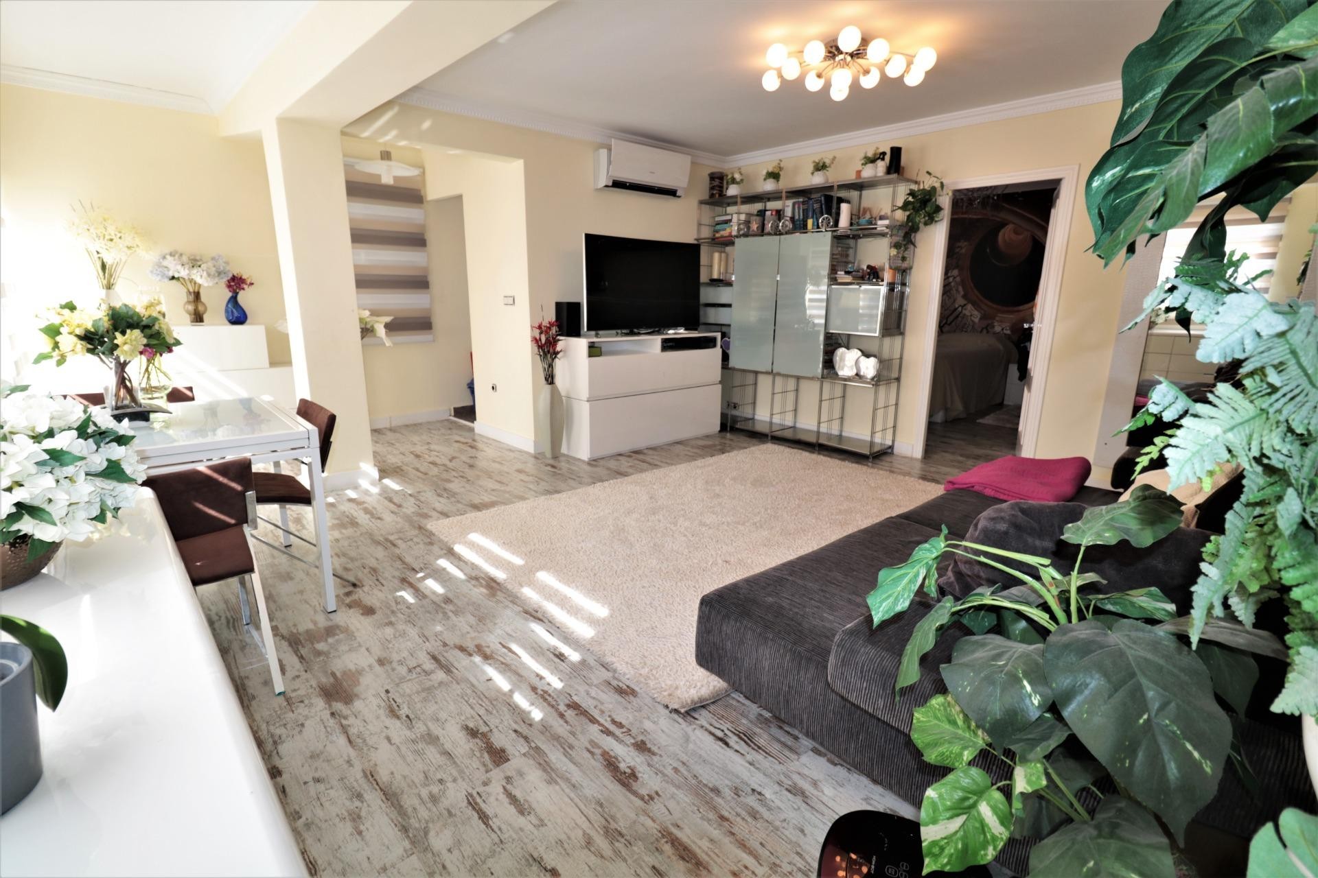 Resale - Apartment / flat - Torrevieja - Playa De Los Naufragos