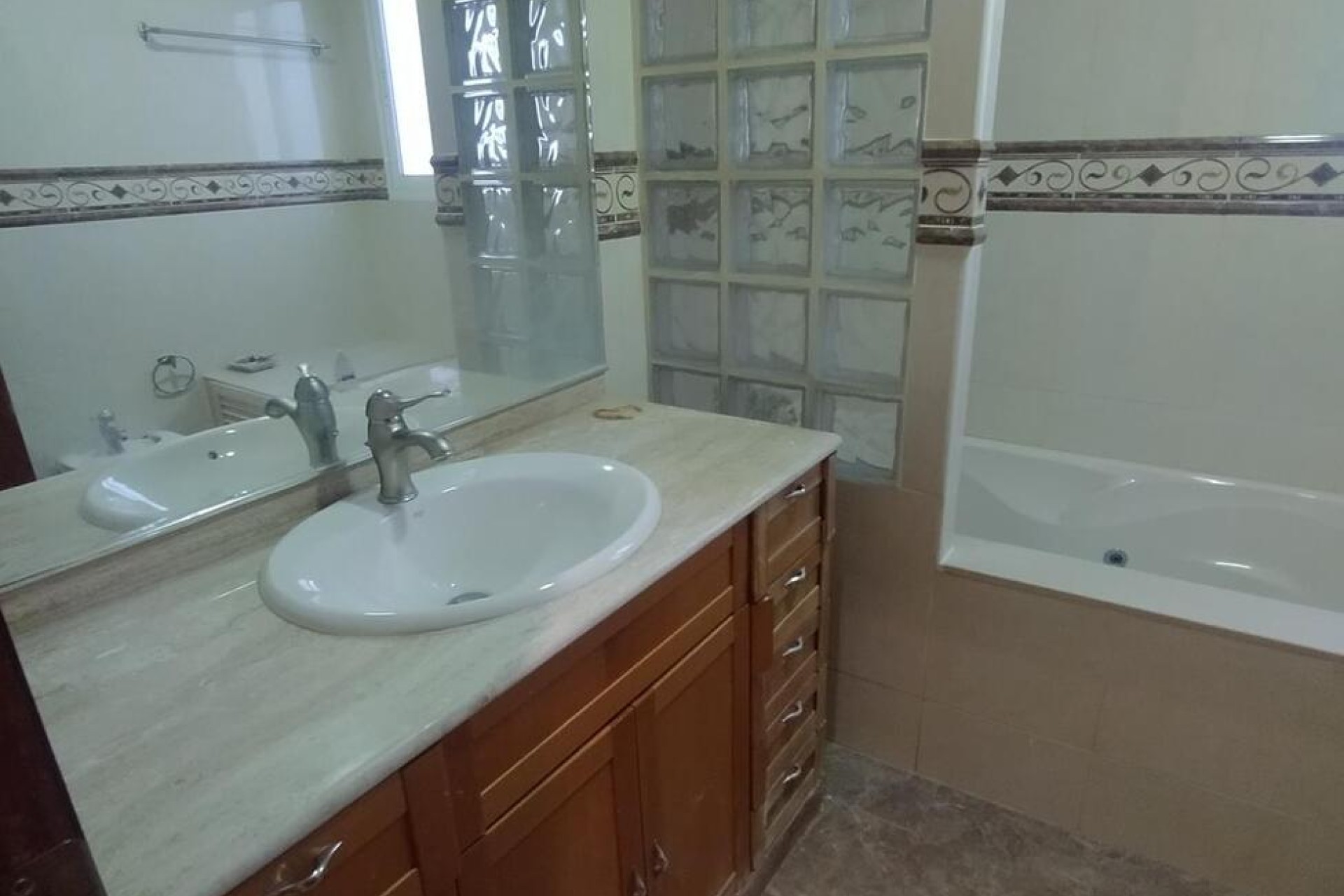 Resale - Apartment / flat - Torrevieja - PLAYA DEL CURA - CENTRO