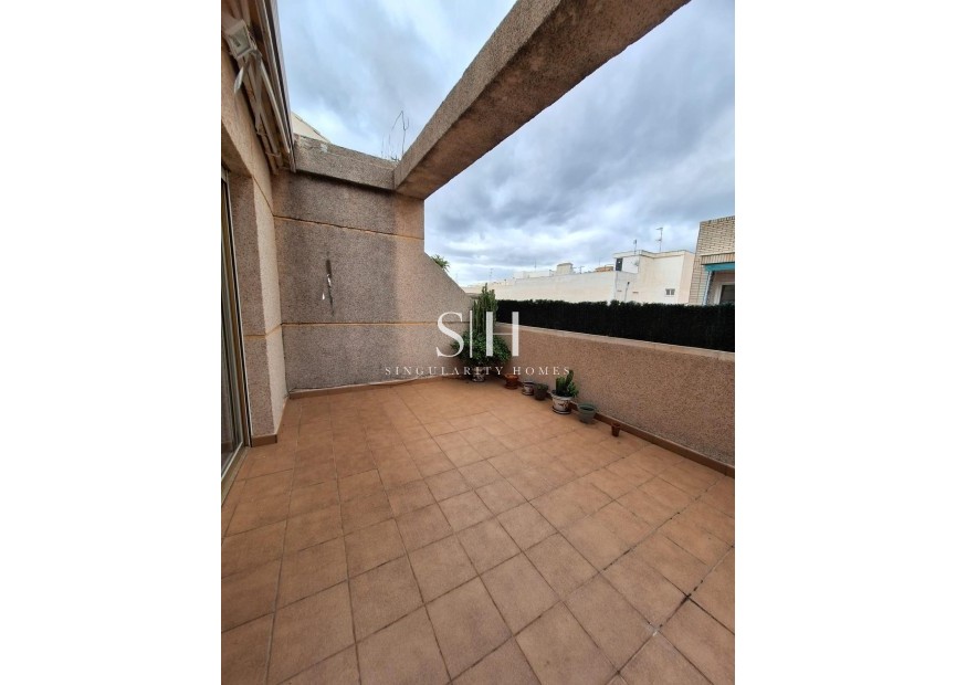 Resale - Apartment / flat - Torrevieja - Playa del Cura