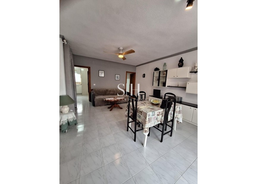 Resale - Apartment / flat - Torrevieja - Playa del Cura
